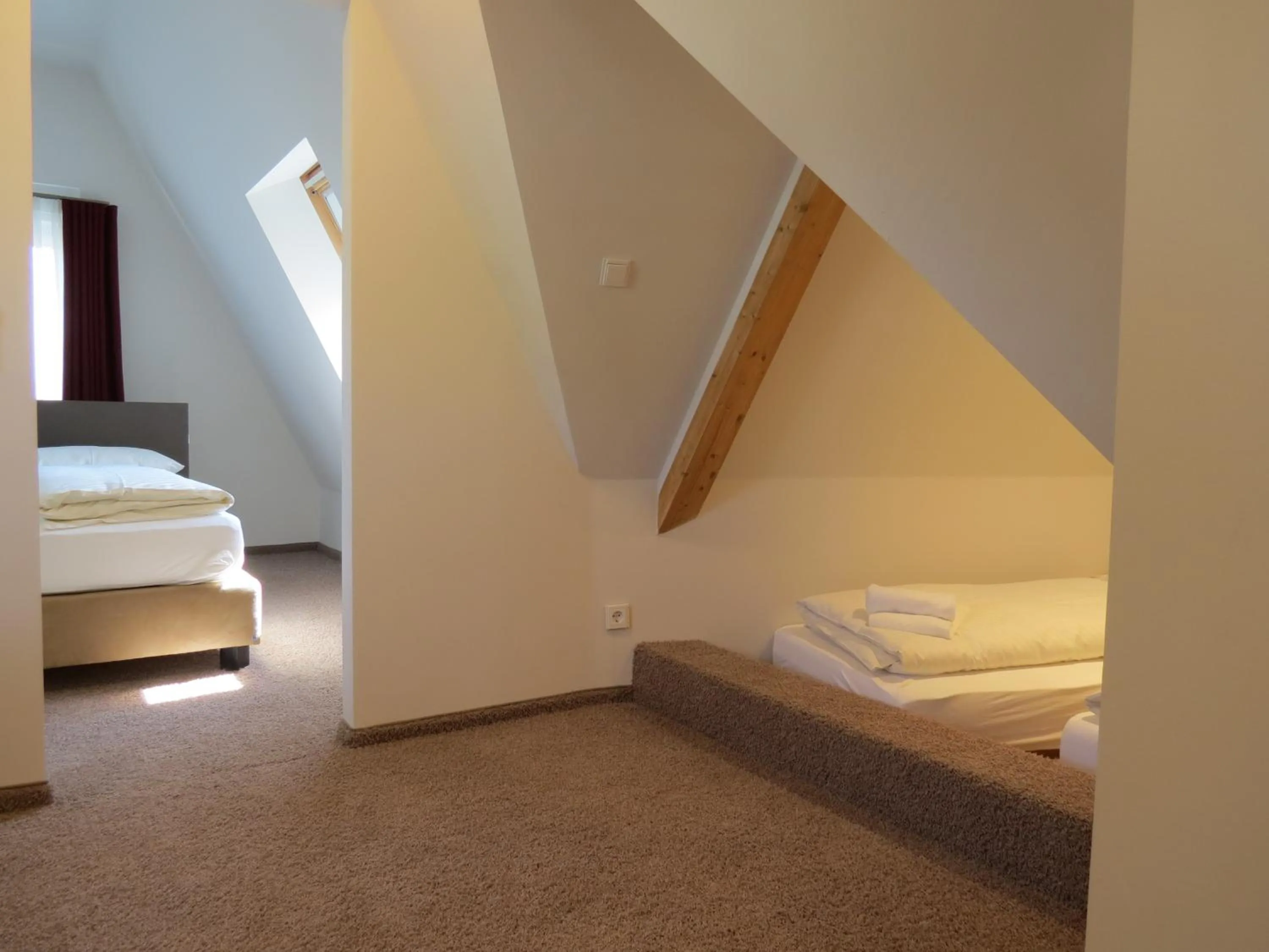 Bed in Hotel Neuthor