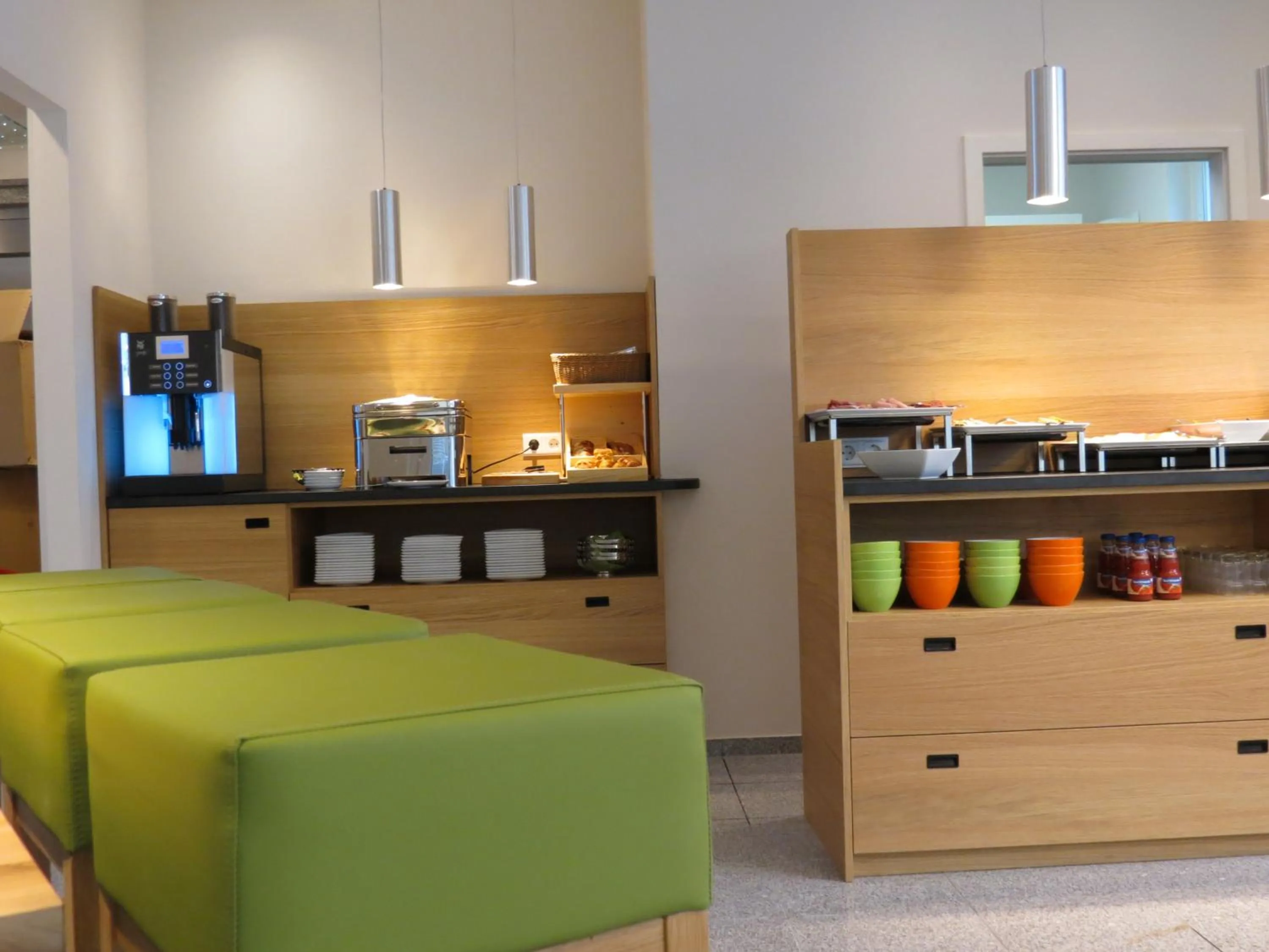 Food and drinks in Hotel Neuthor