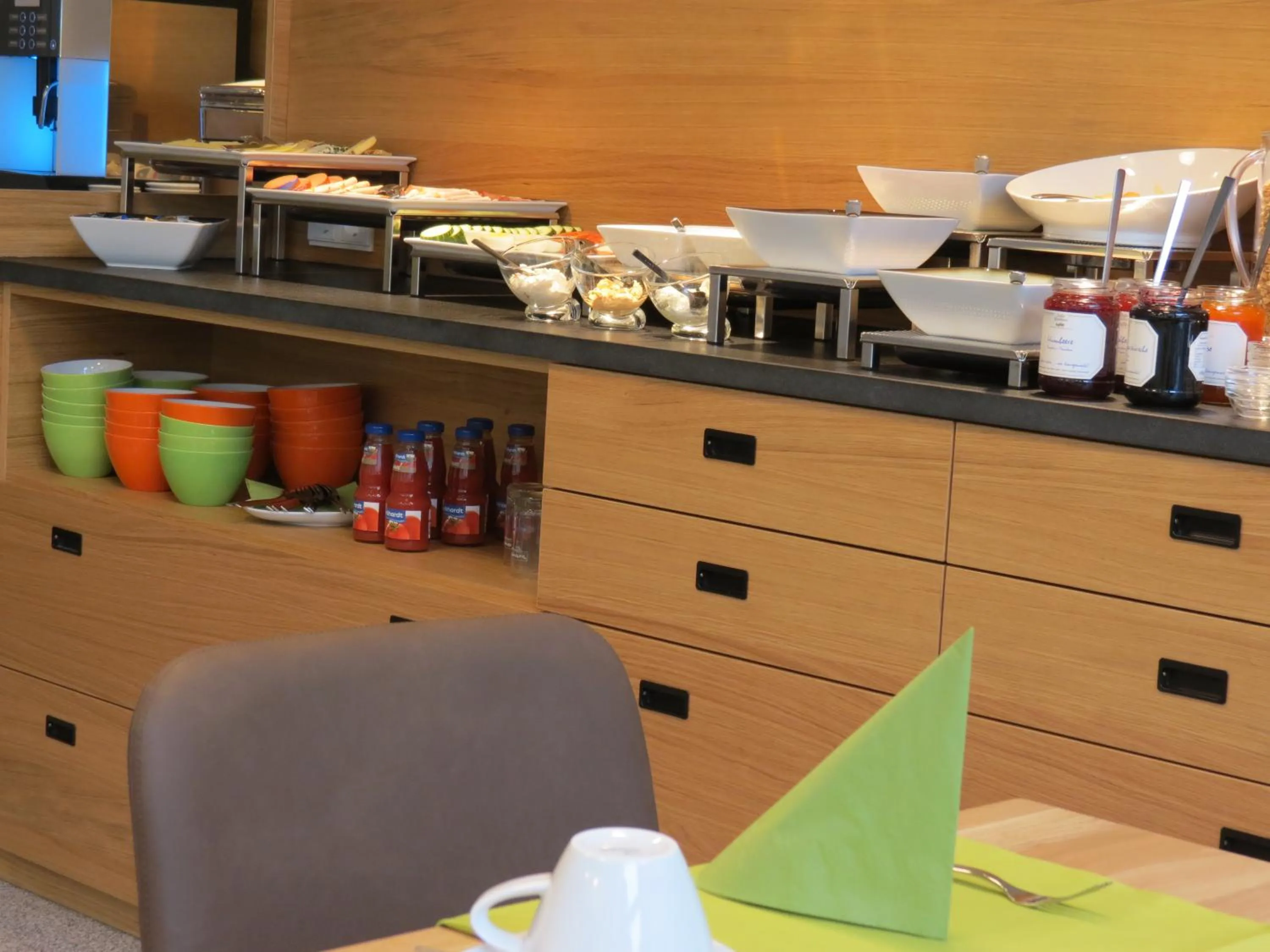 Text overlay in Hotel Neuthor