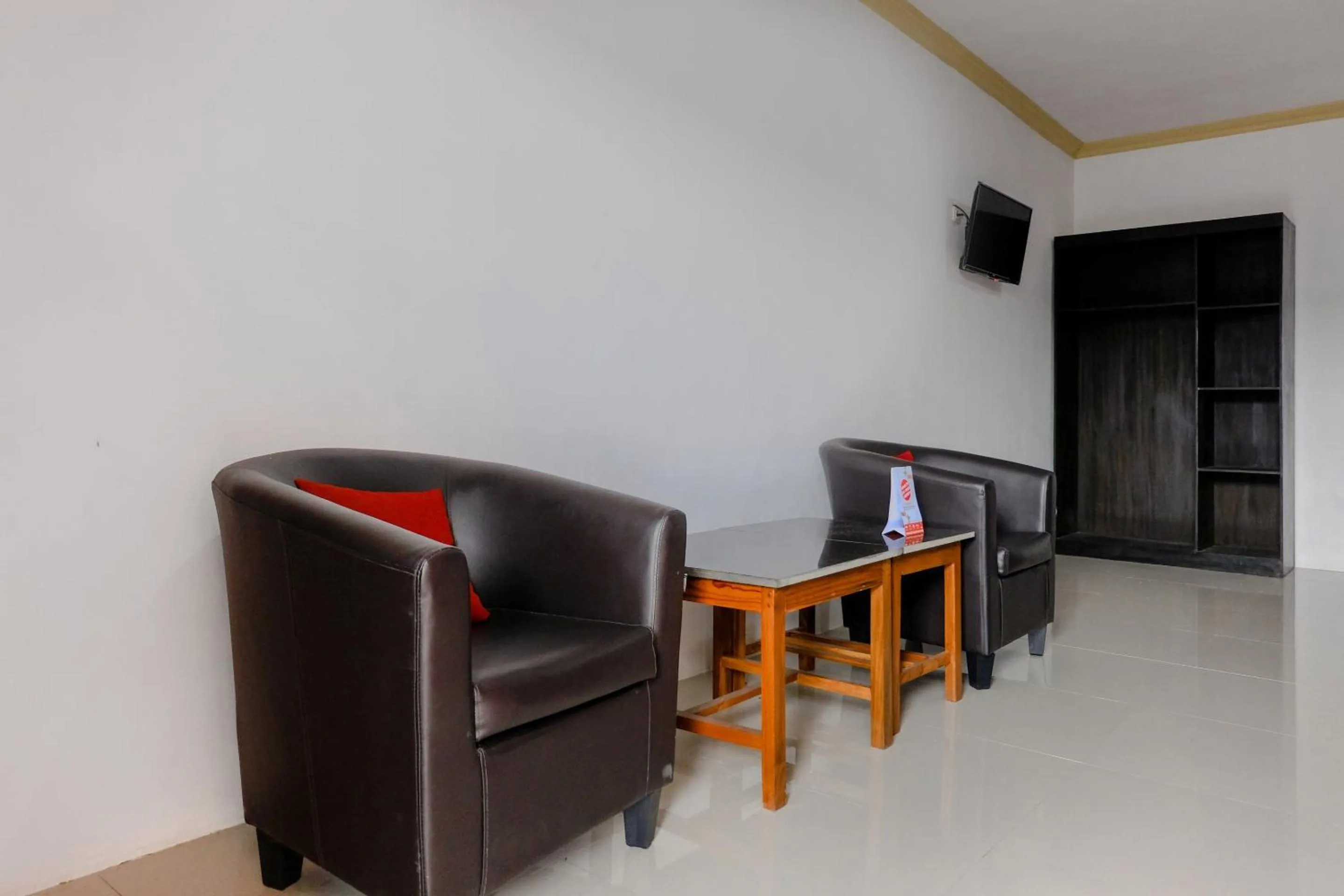 Bedroom in OYO Life 2966 Hotel Atriaz