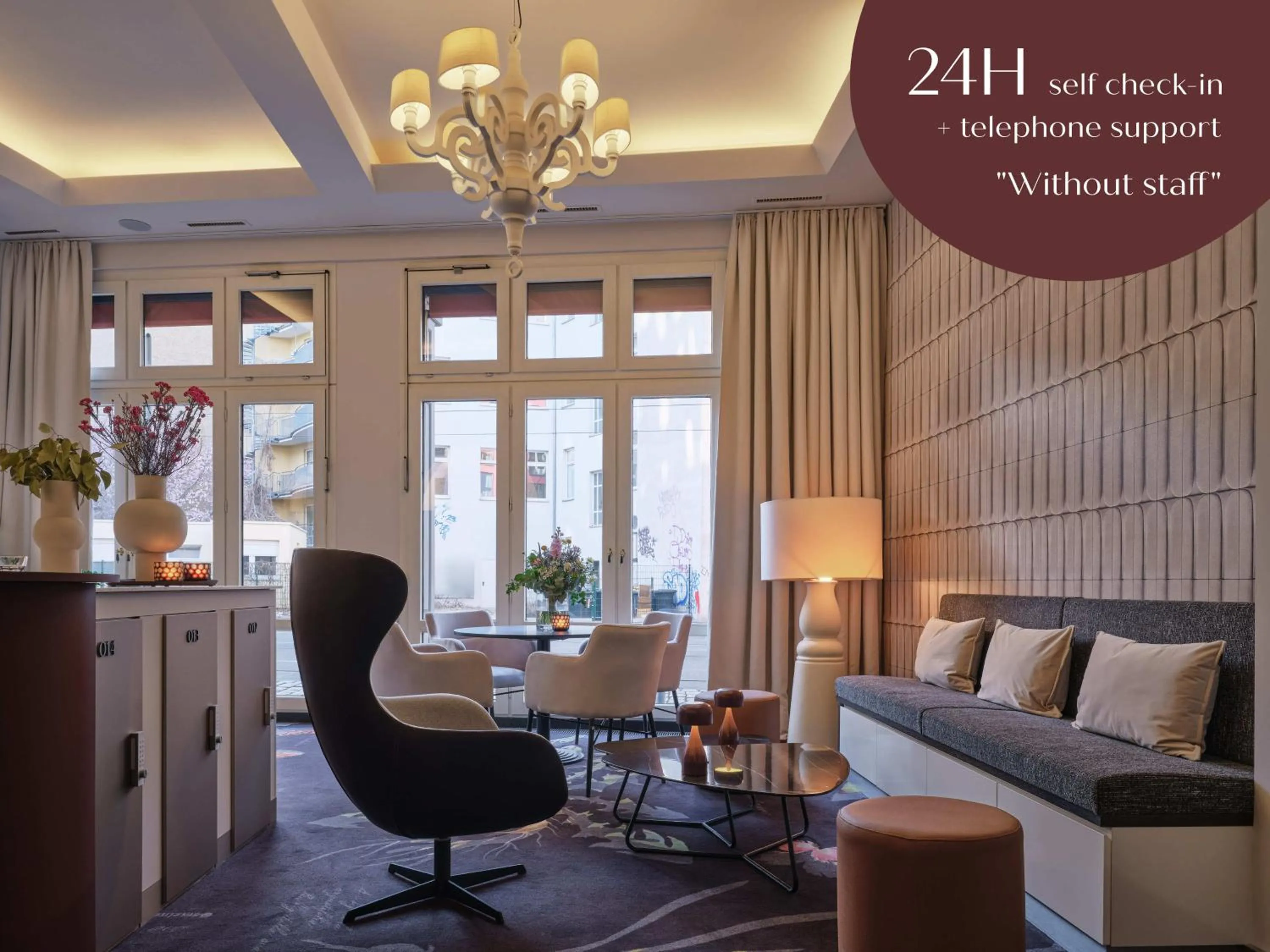 Communal lounge/ TV room in Classik Hotel Hackescher Markt - Self Check In