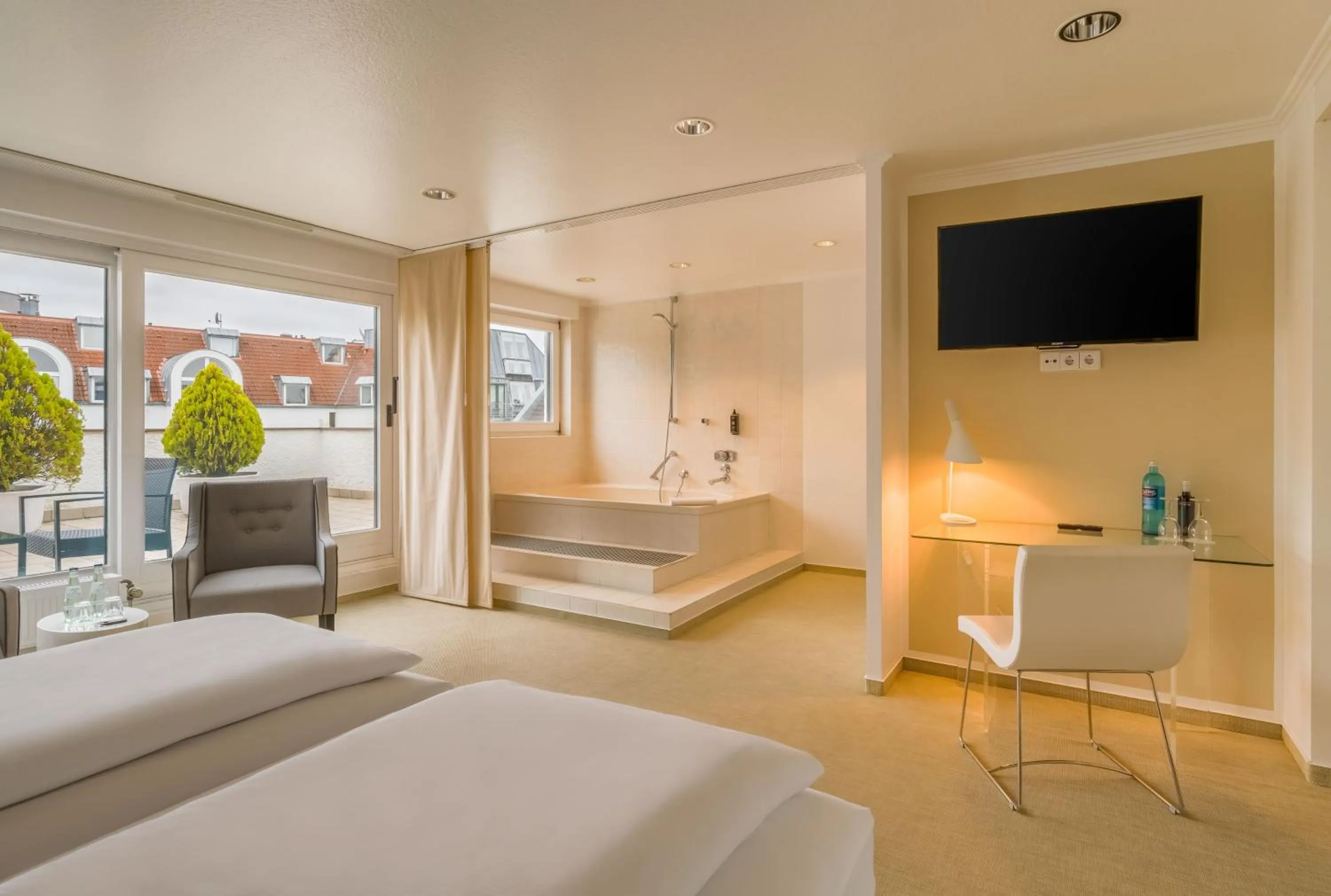 Bathroom, Bed in rugs HOTEL Köln