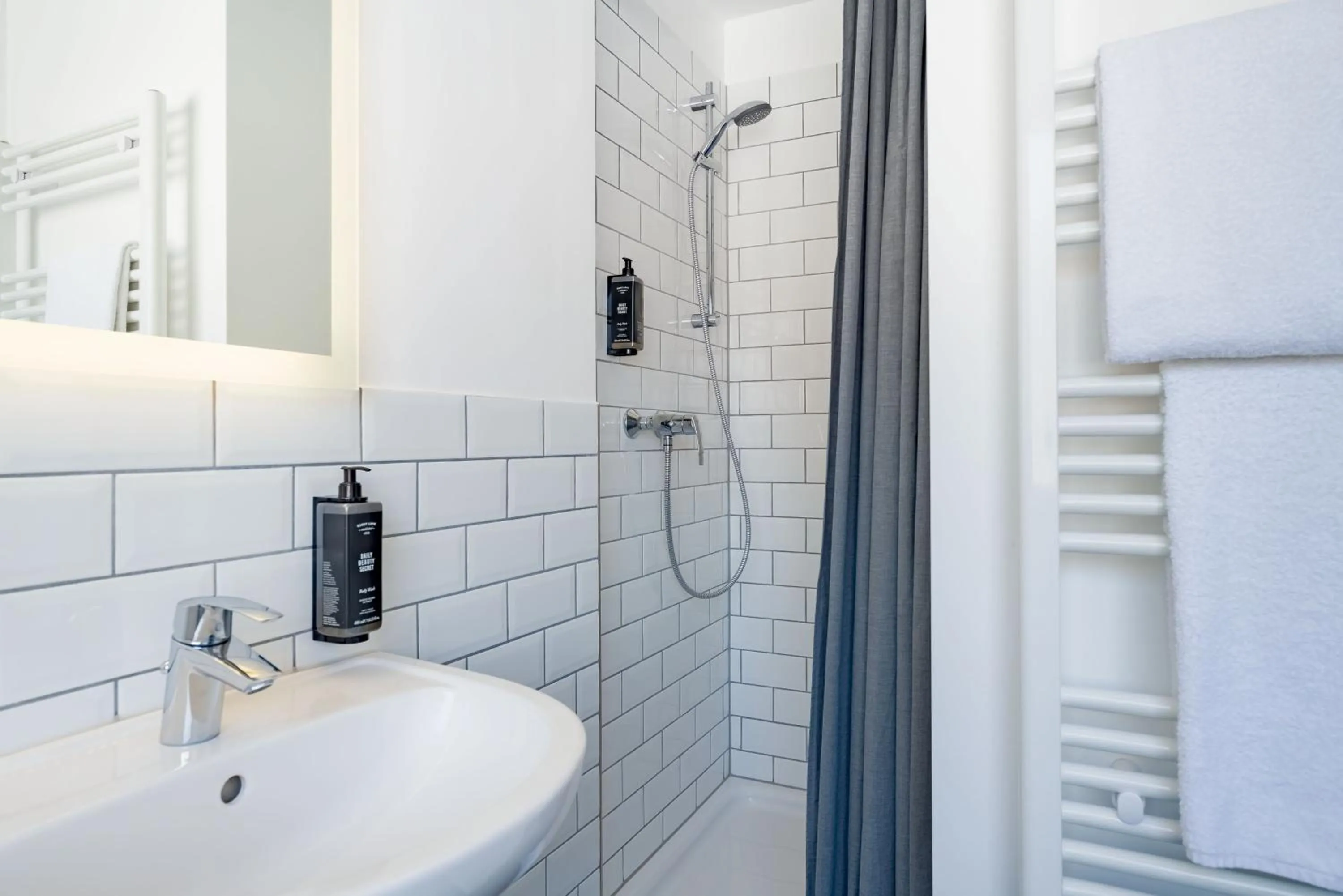 Shower in rugs HOTEL Köln