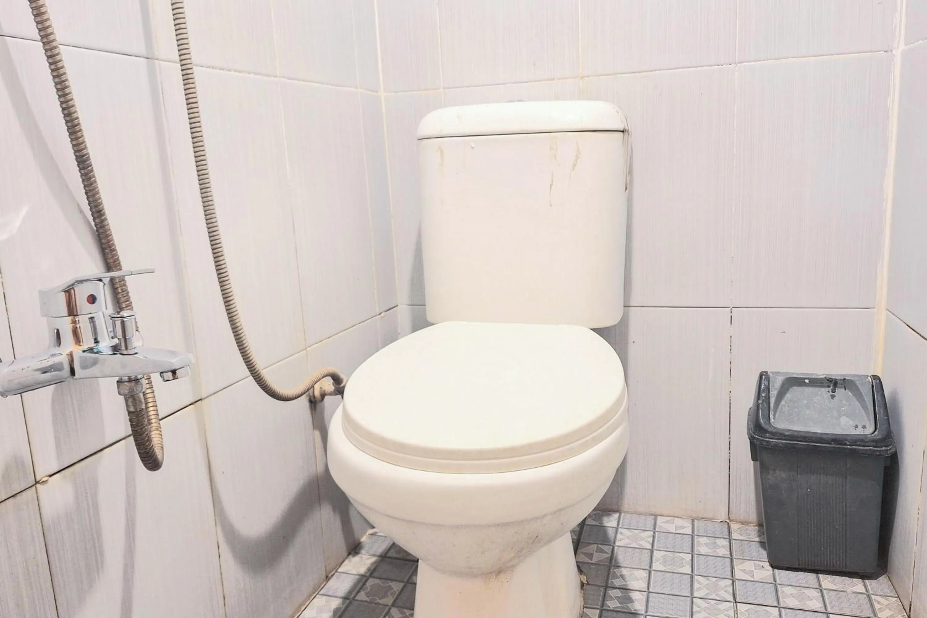 Bathroom in Handira Homestay Syariah Padang RedPartner