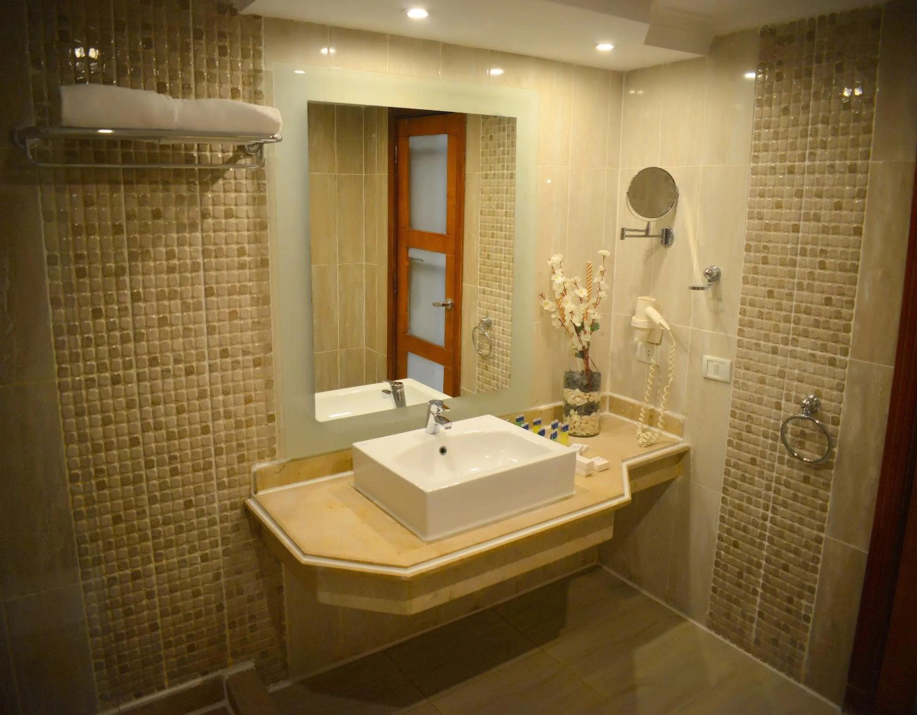 Sea Beach Edge By Rotana