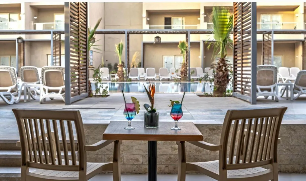 Sea Beach Edge By Rotana