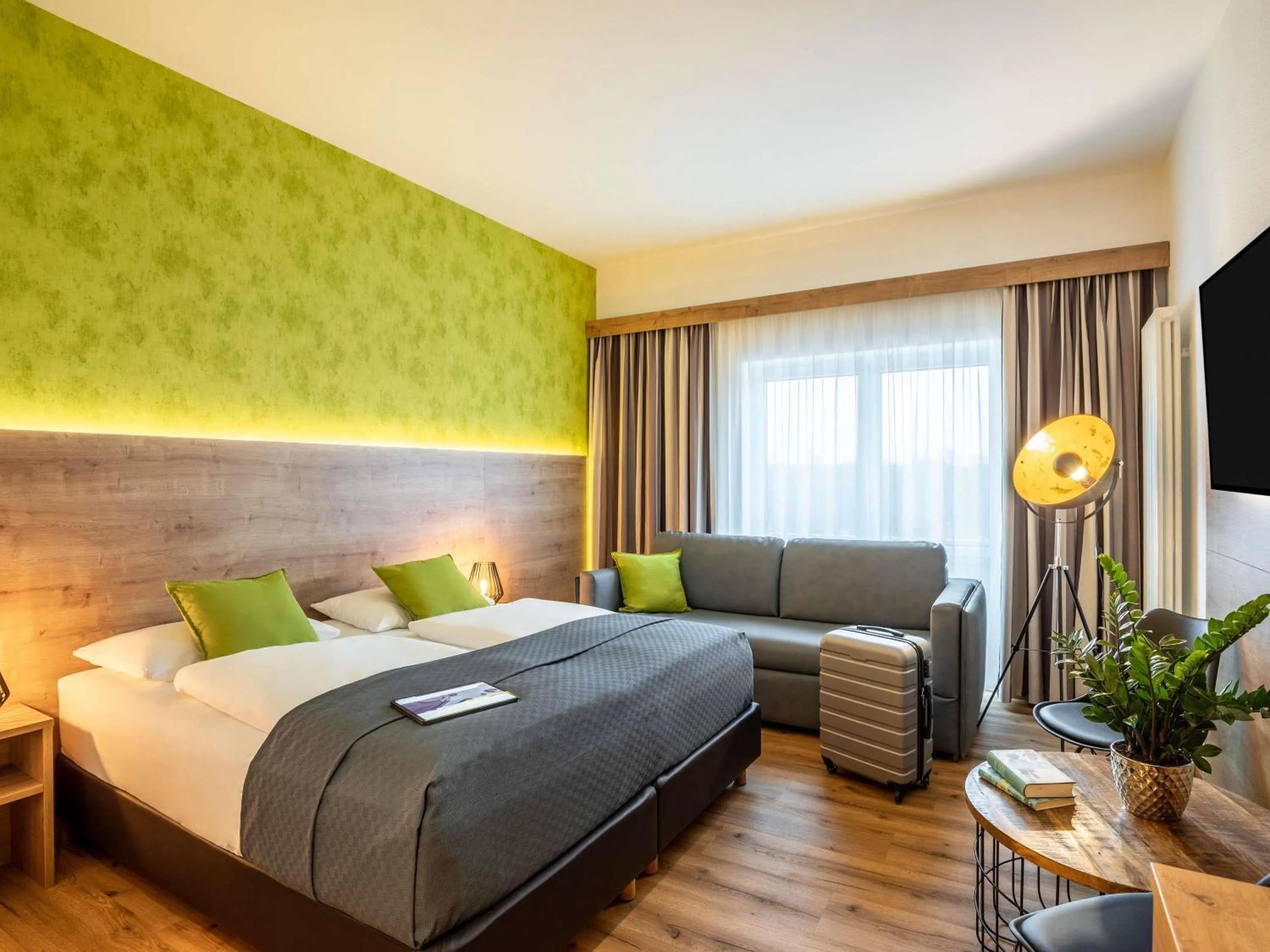 Bedroom, Bed in Mercure Hotel Bad Oeynhausen City
