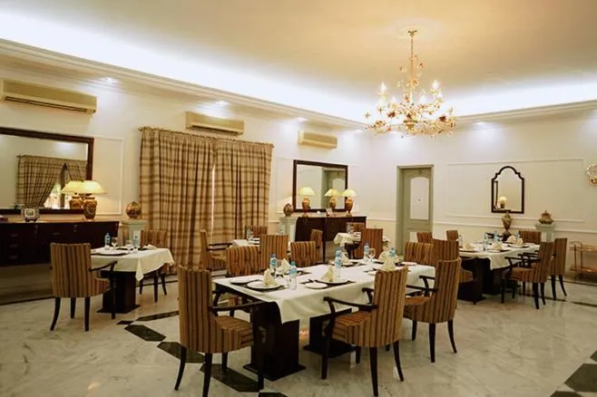 Restaurant/places to eat in Etihad Club by Faletti's Hotel