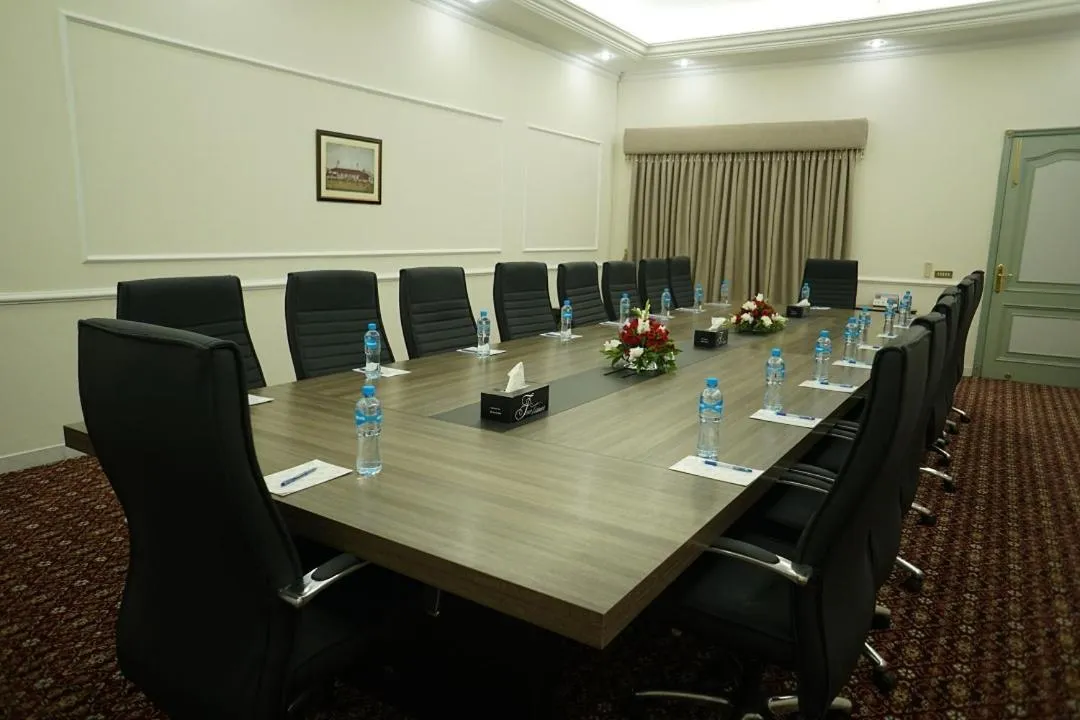 Business facilities in Etihad Club by Faletti's Hotel