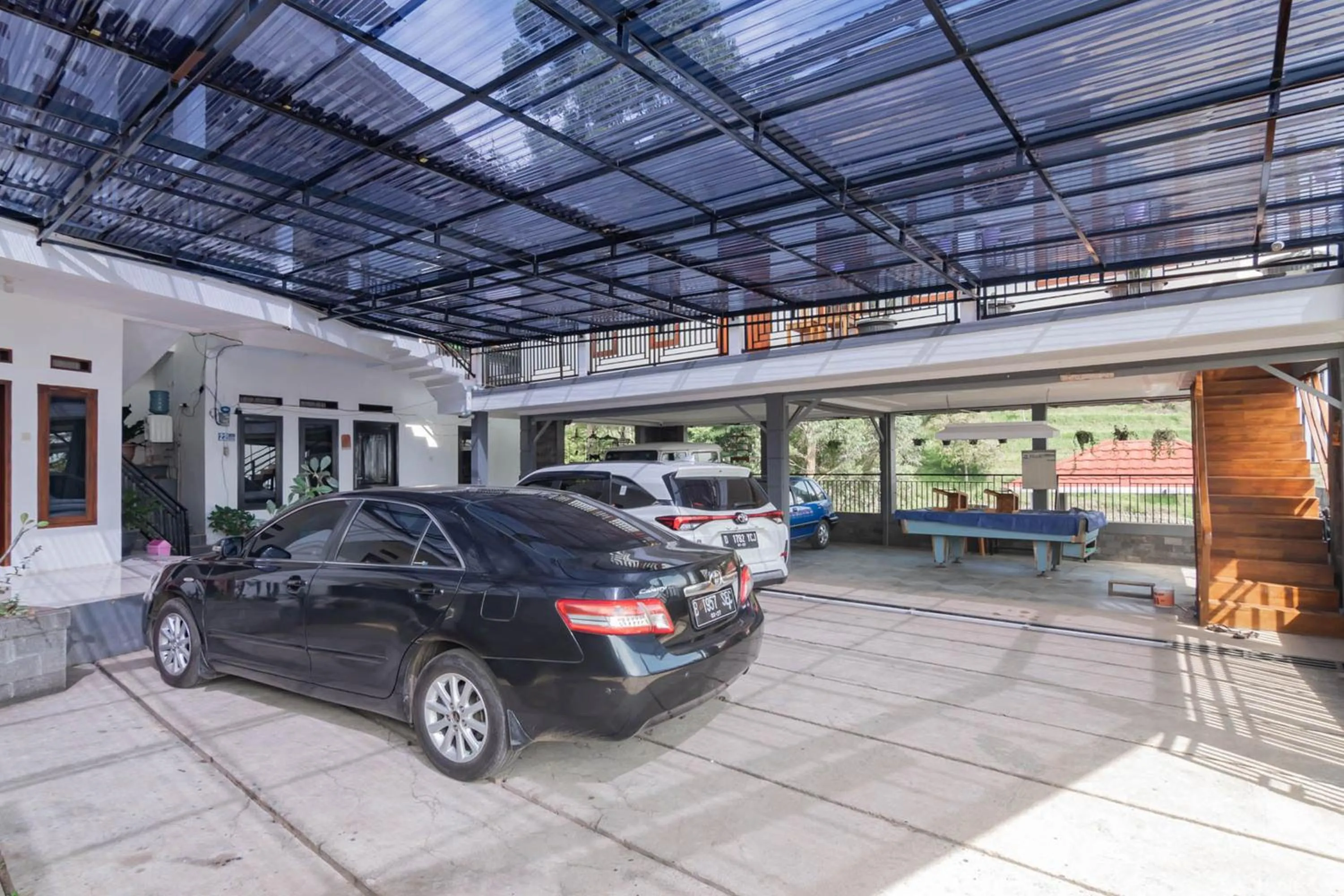 Parking in Erika Homestay Lembang Mitra RedDoorz