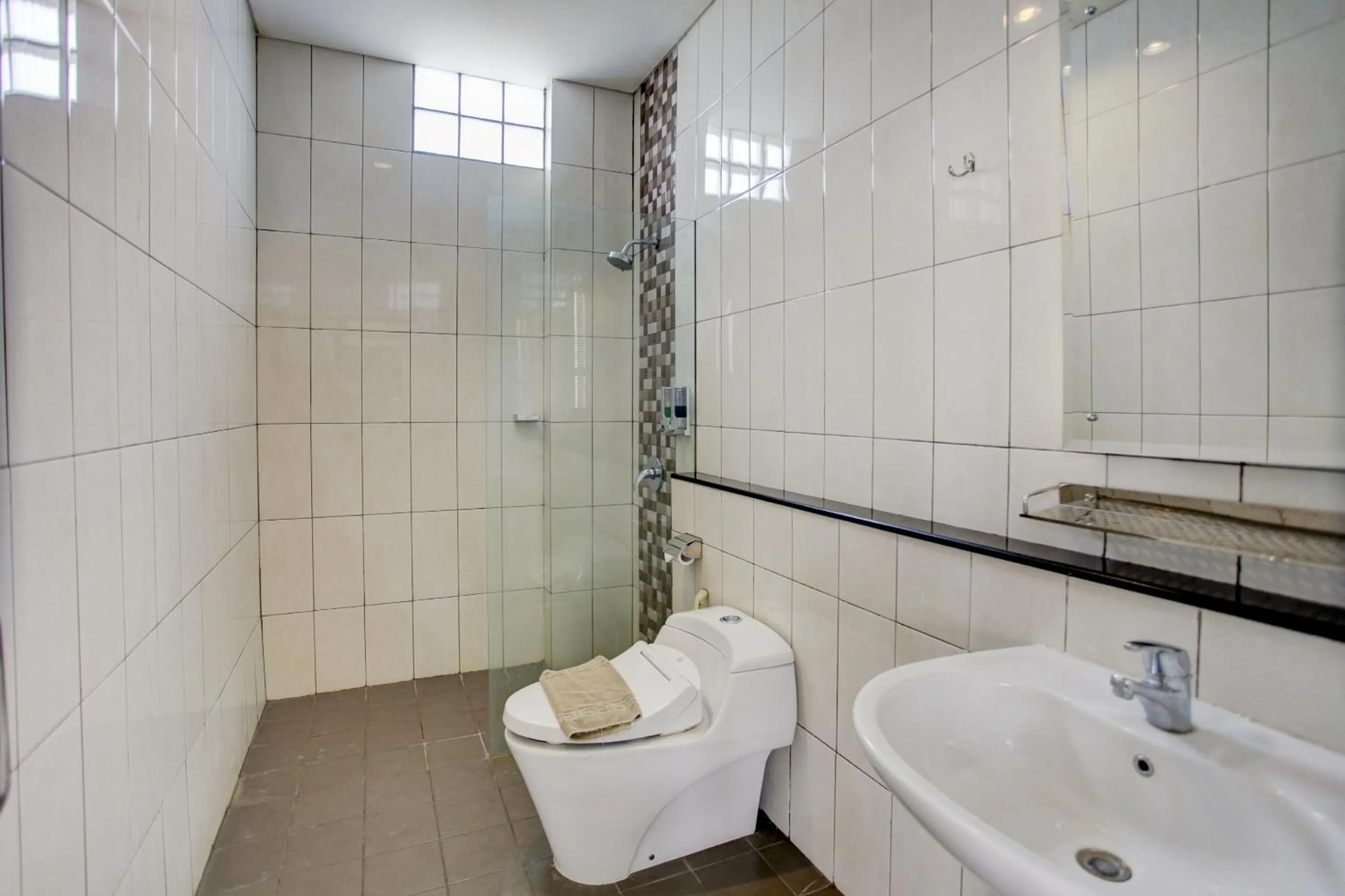 Bathroom in Collection O Hotel Igloo