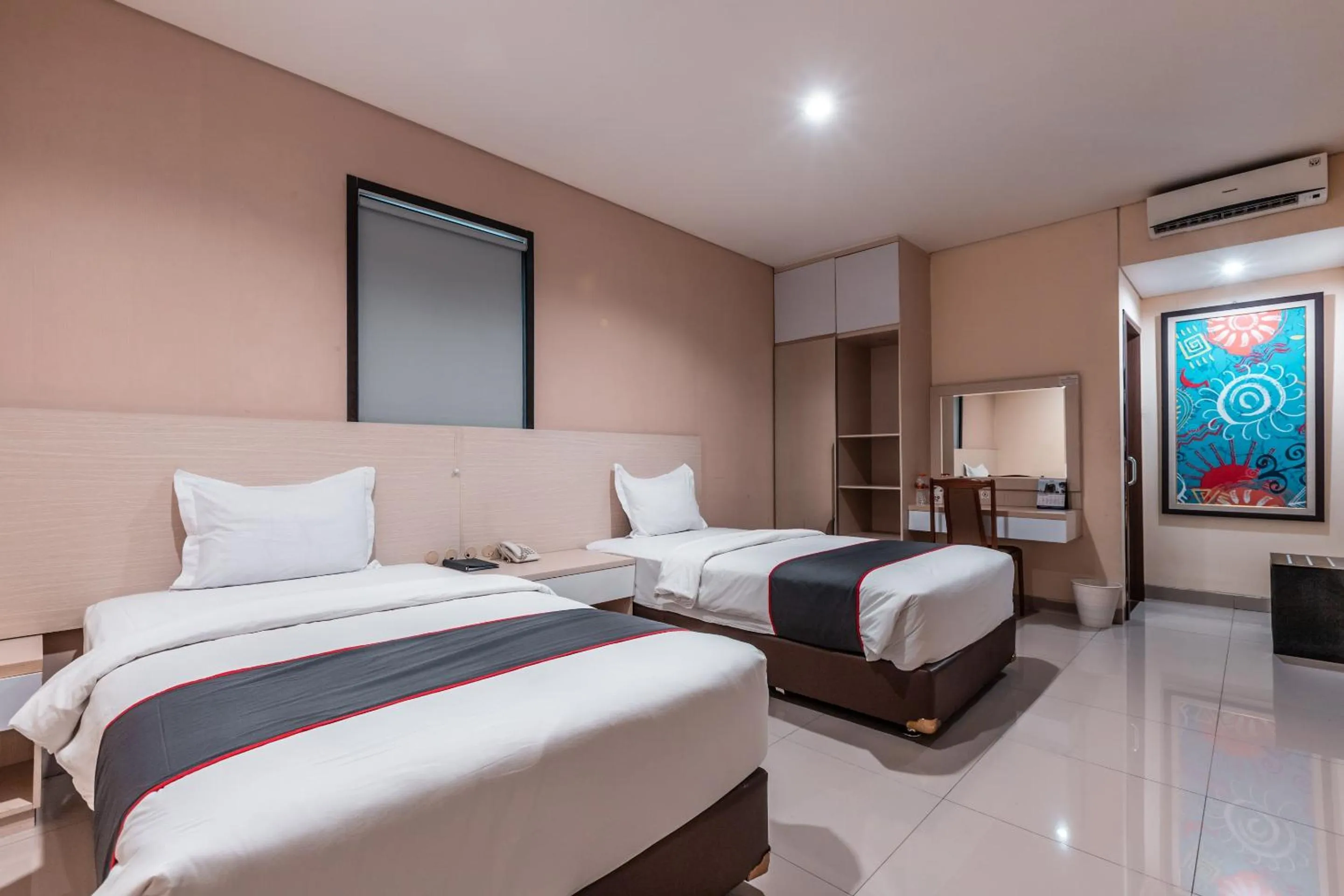 Photo of the whole room, Bed in Collection O Hotel Igloo