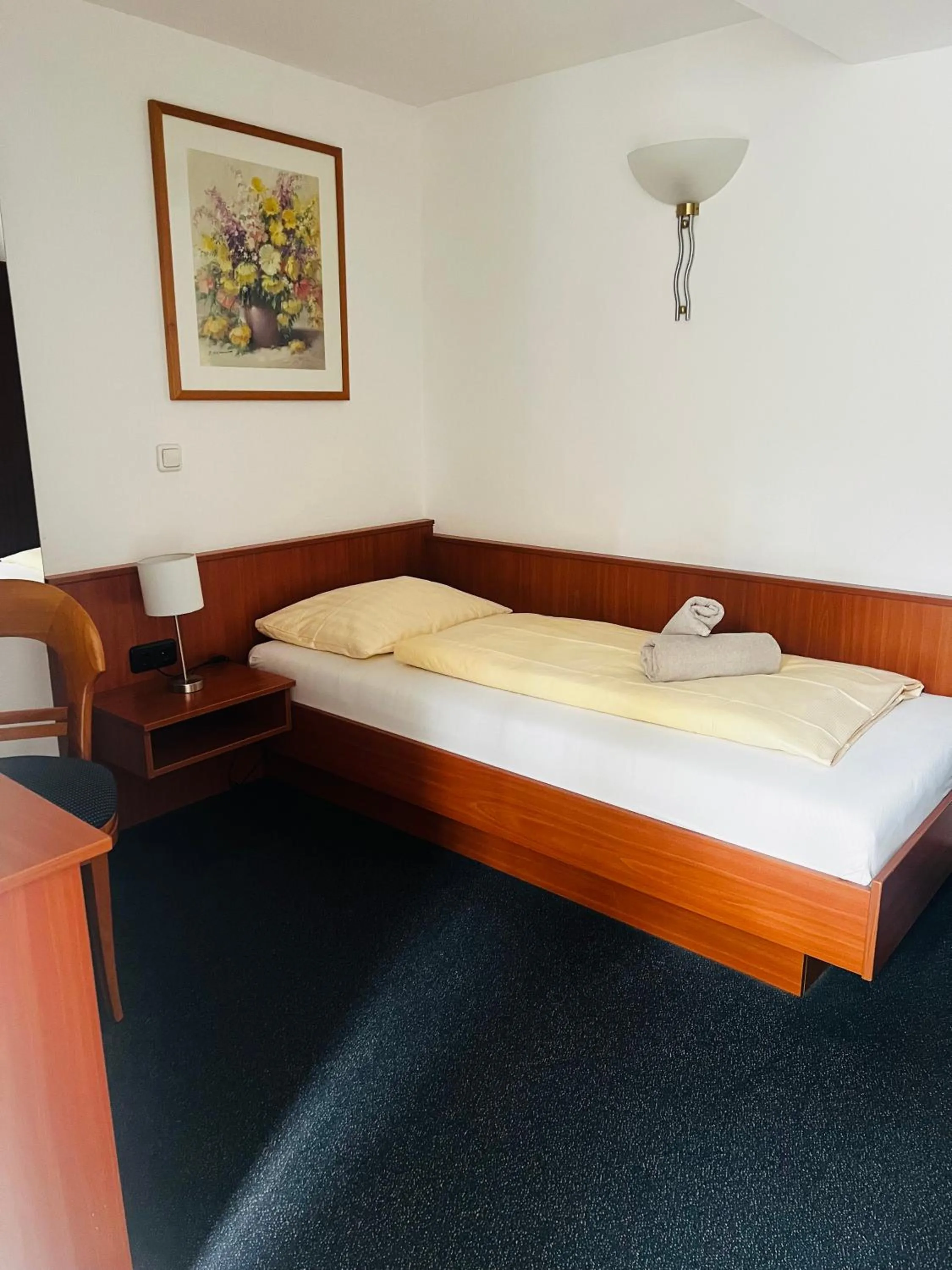 Photo of the whole room, Bed in Hotel am Malerwinkel