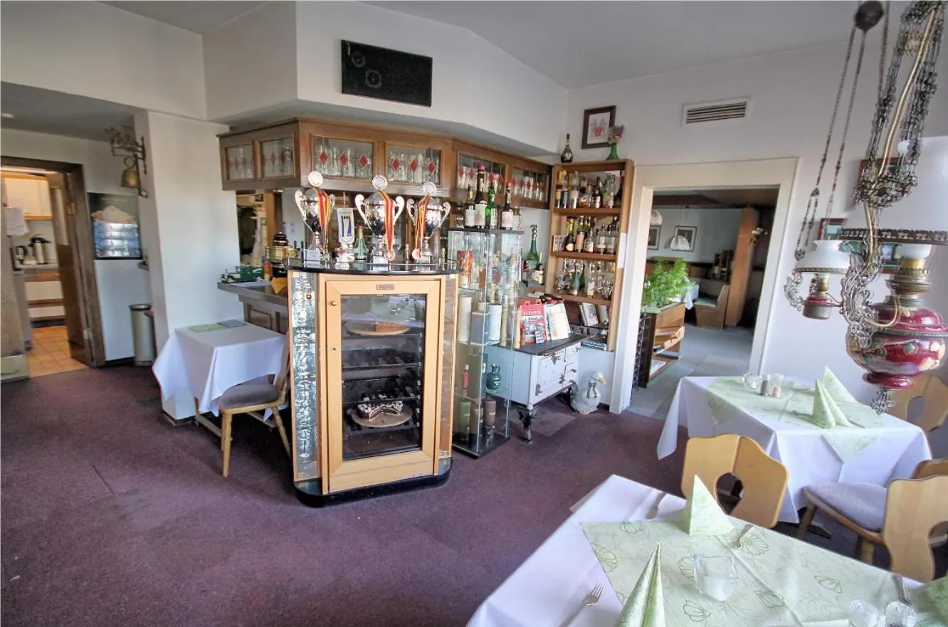 Restaurant/places to eat in Lechstedter Obstweinschänke