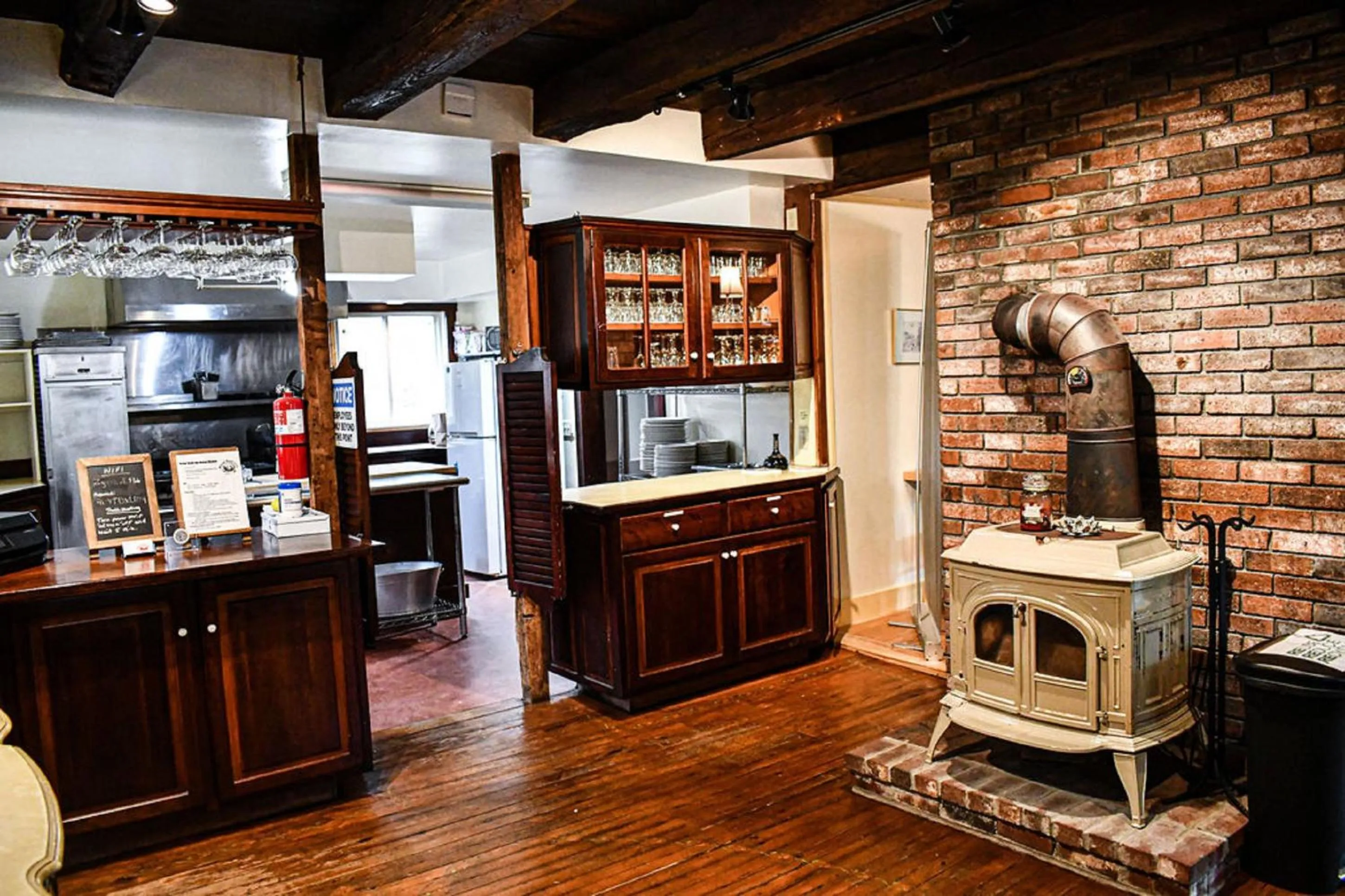 Communal kitchen in Brook Road Inn