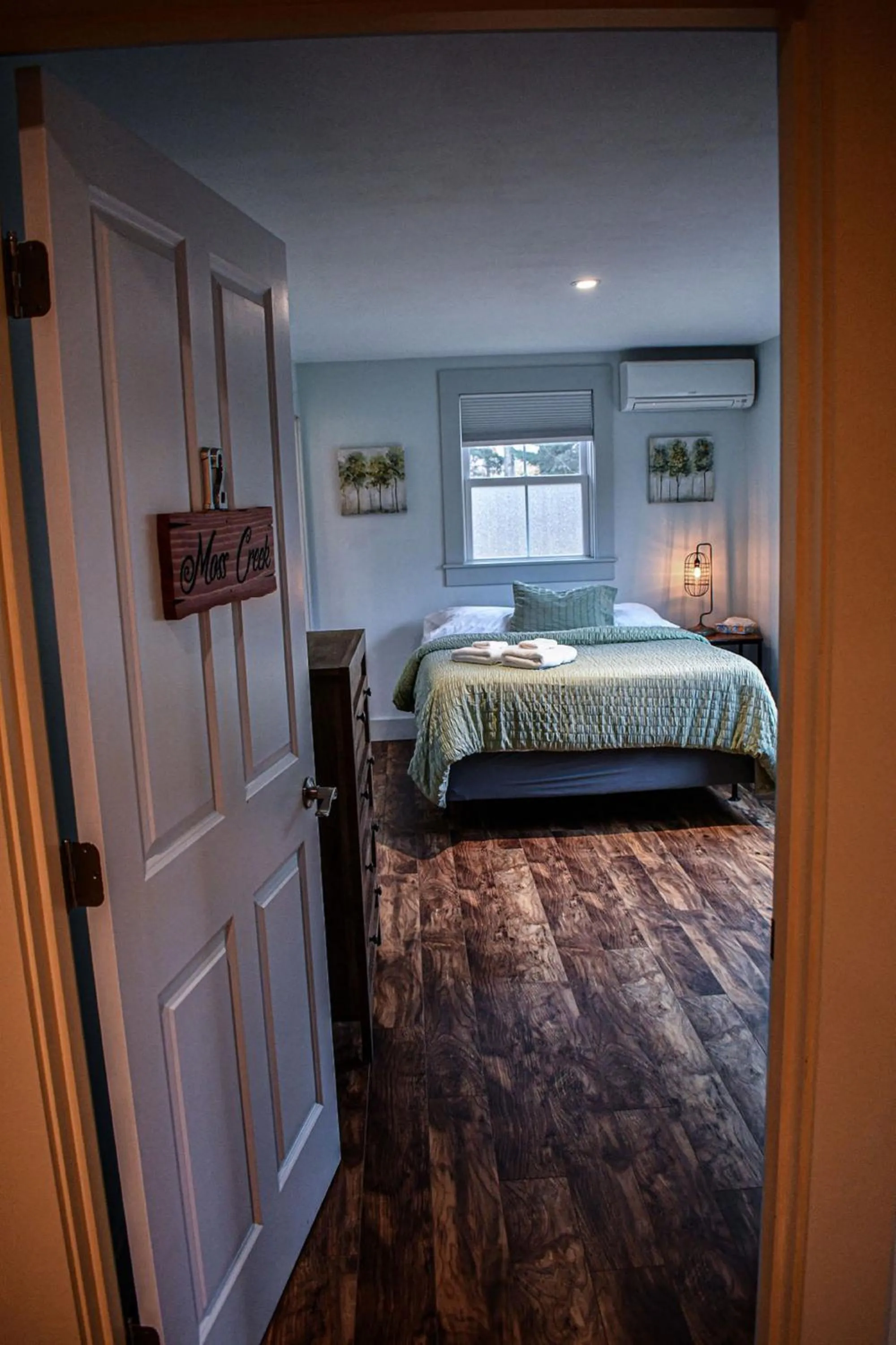 Bedroom, Bed in Brook Road Inn