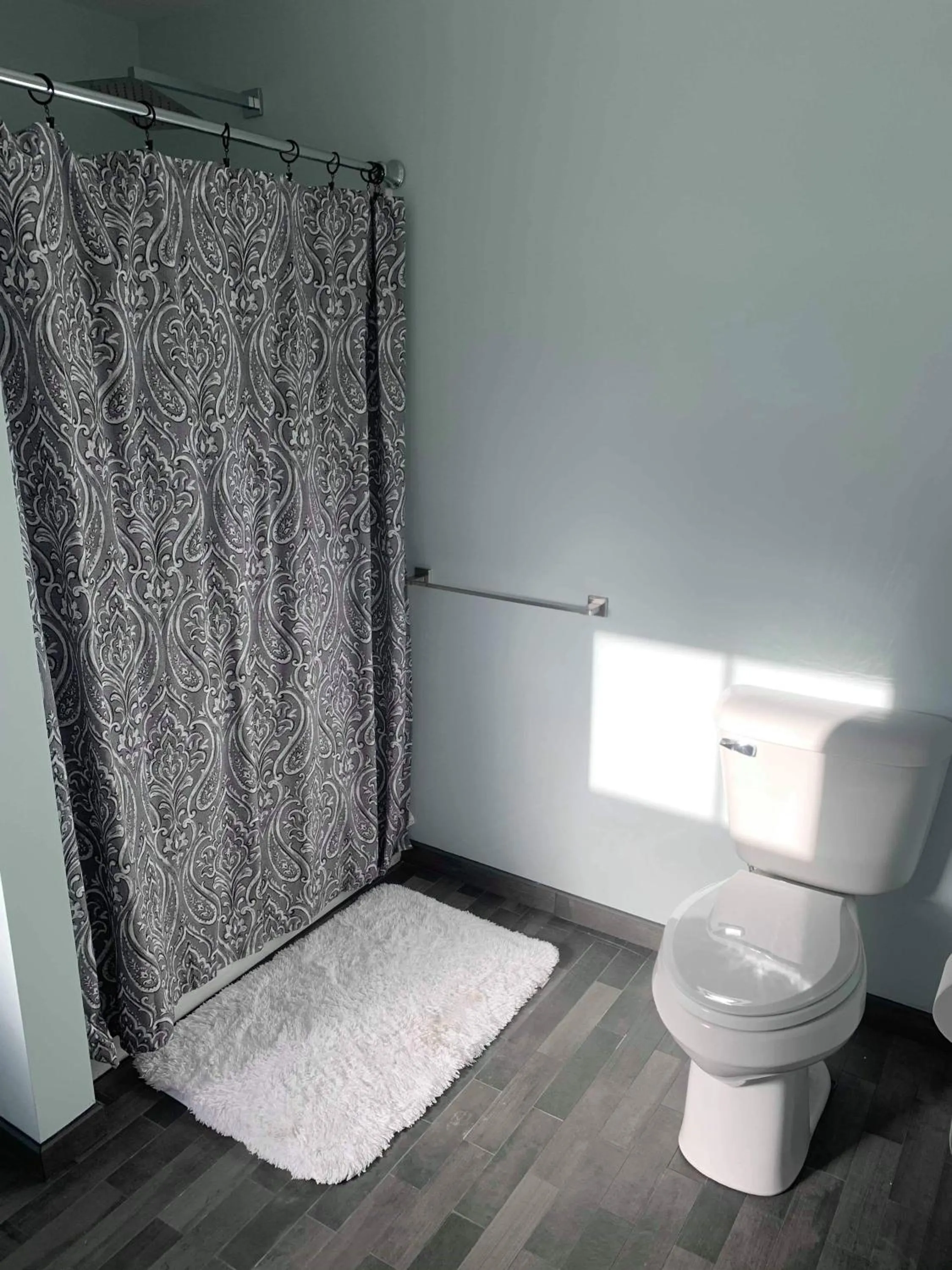 Bathroom in Brook Road Inn