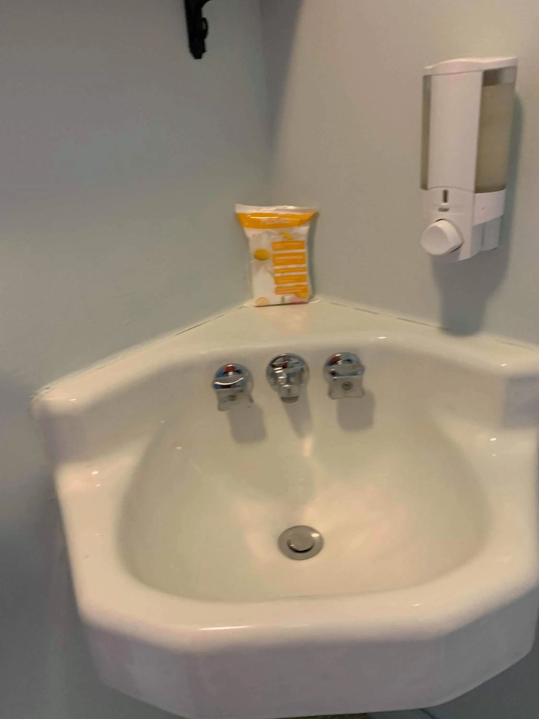 Bathroom in Brook Road Inn