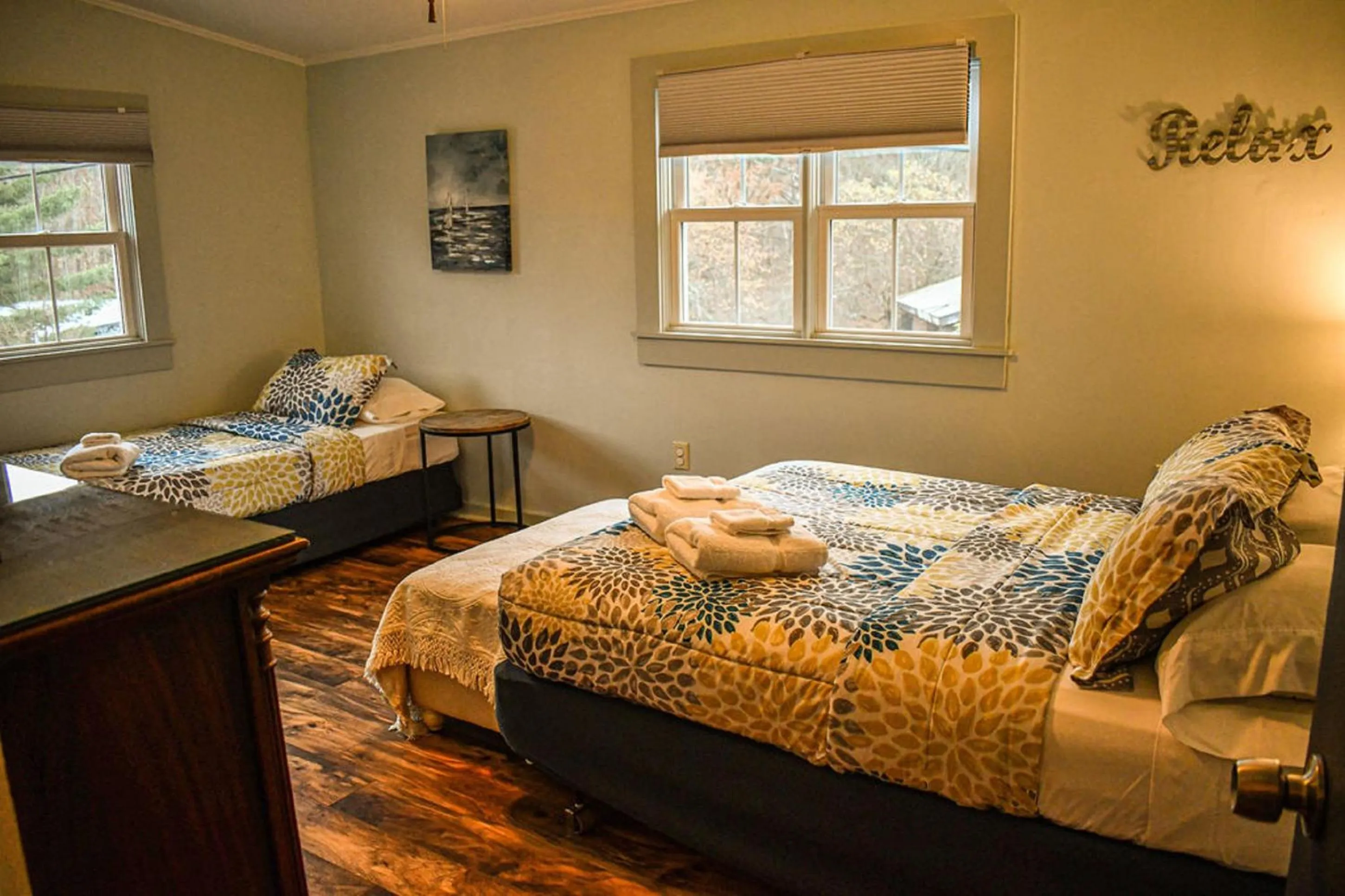 Bedroom, Bed in Brook Road Inn