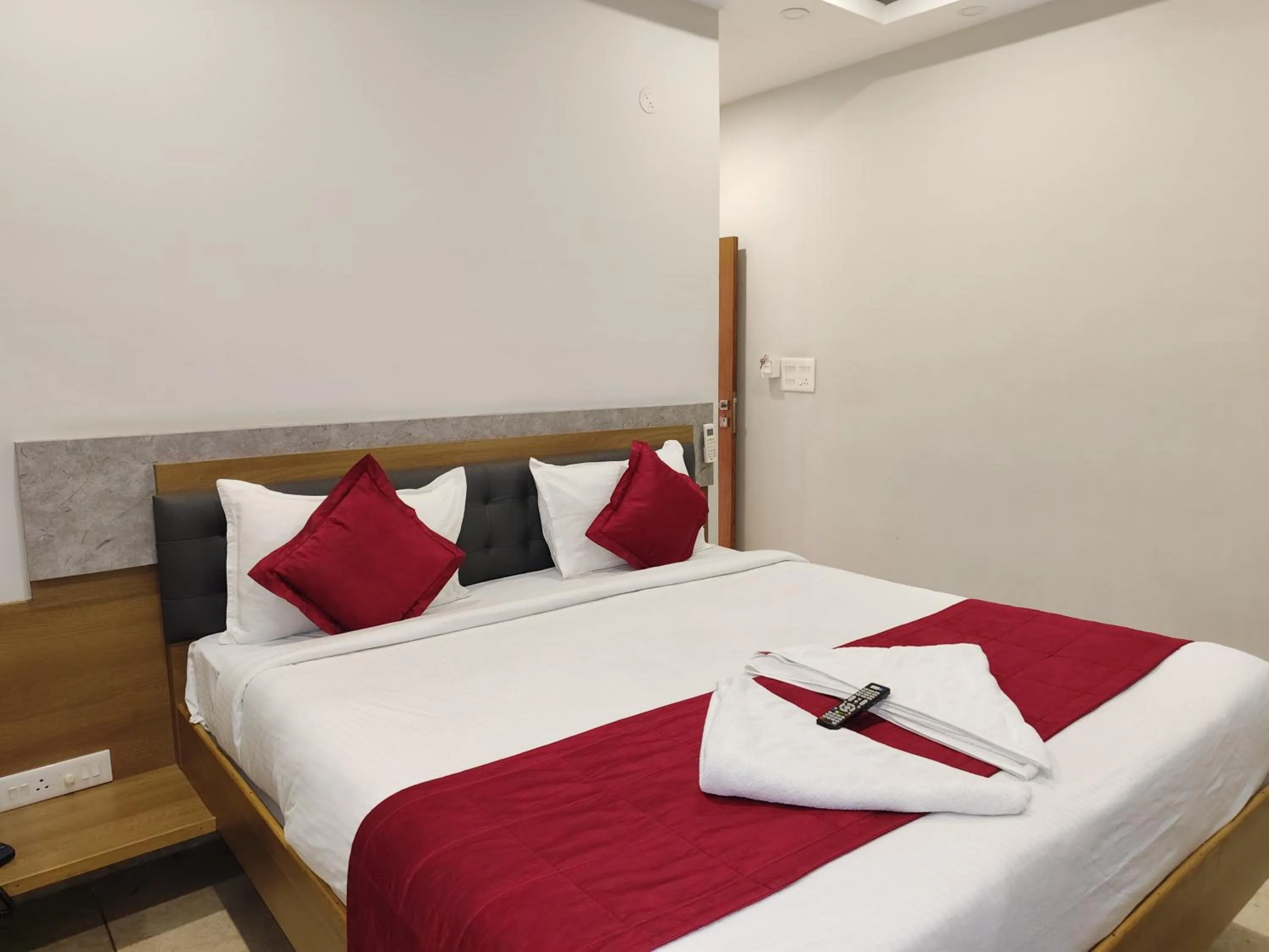 Bedroom, Bed in Classio Residency