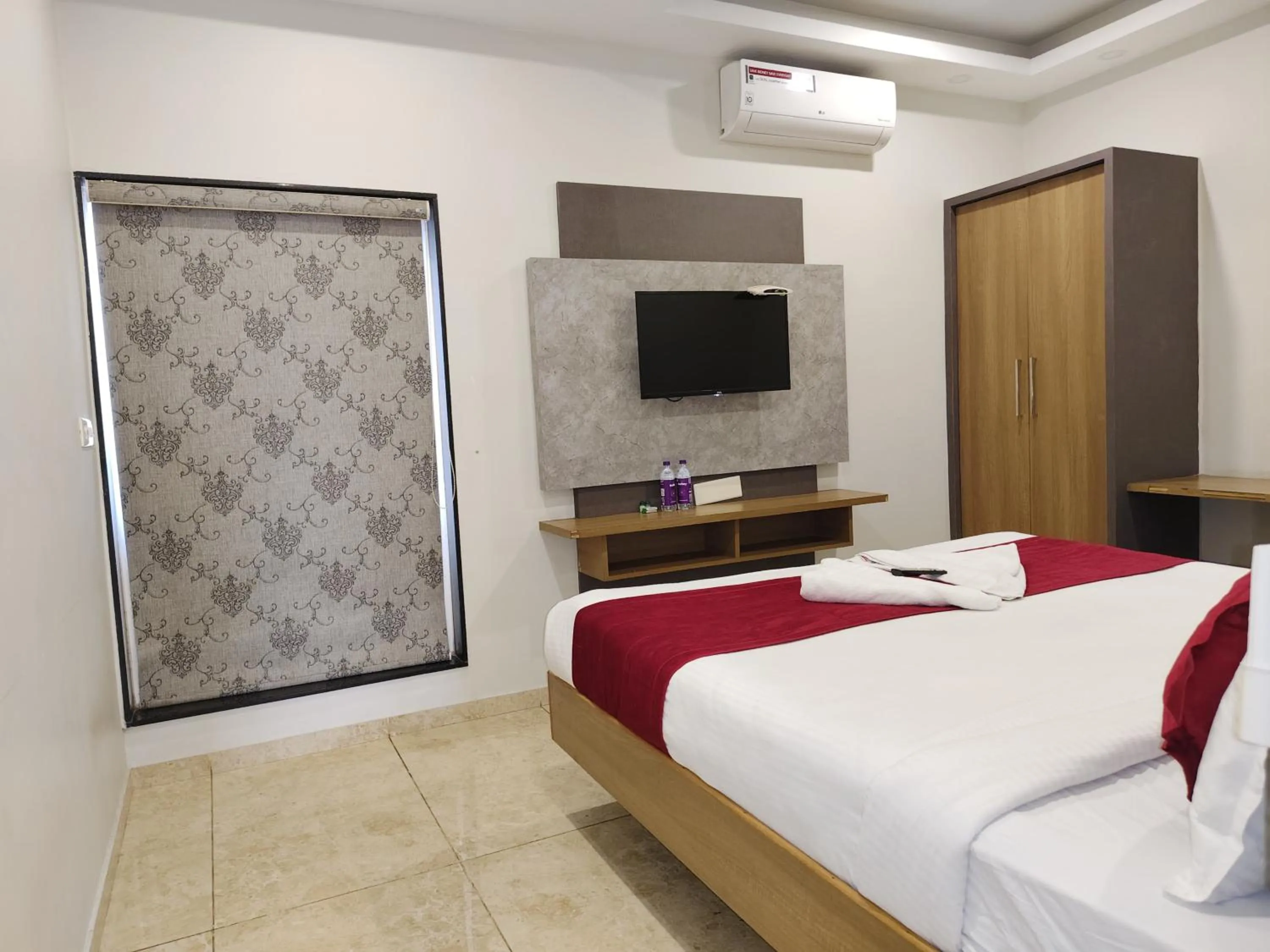 Bedroom, Bed in Classio Residency