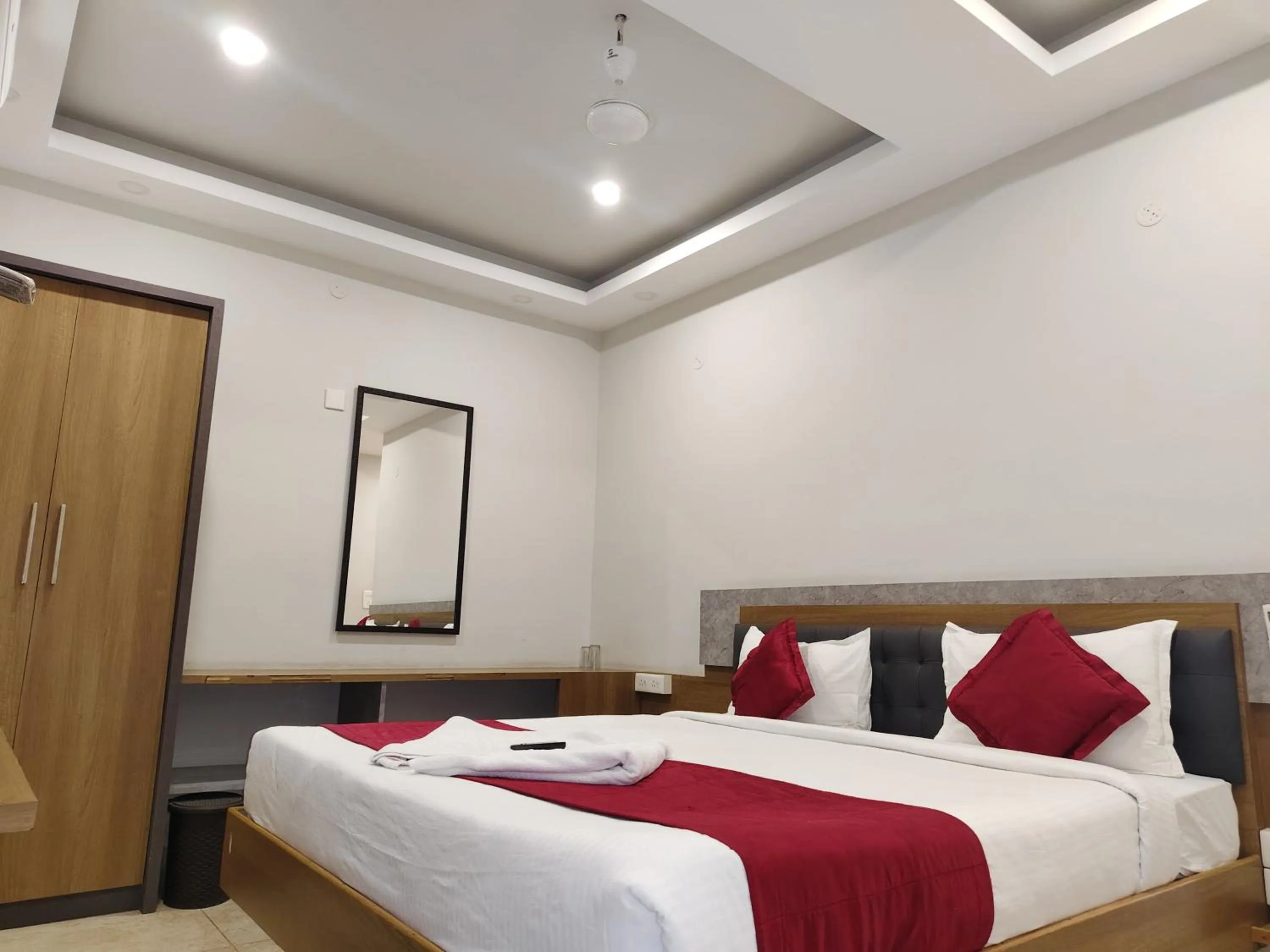 Bedroom, Bed in Classio Residency