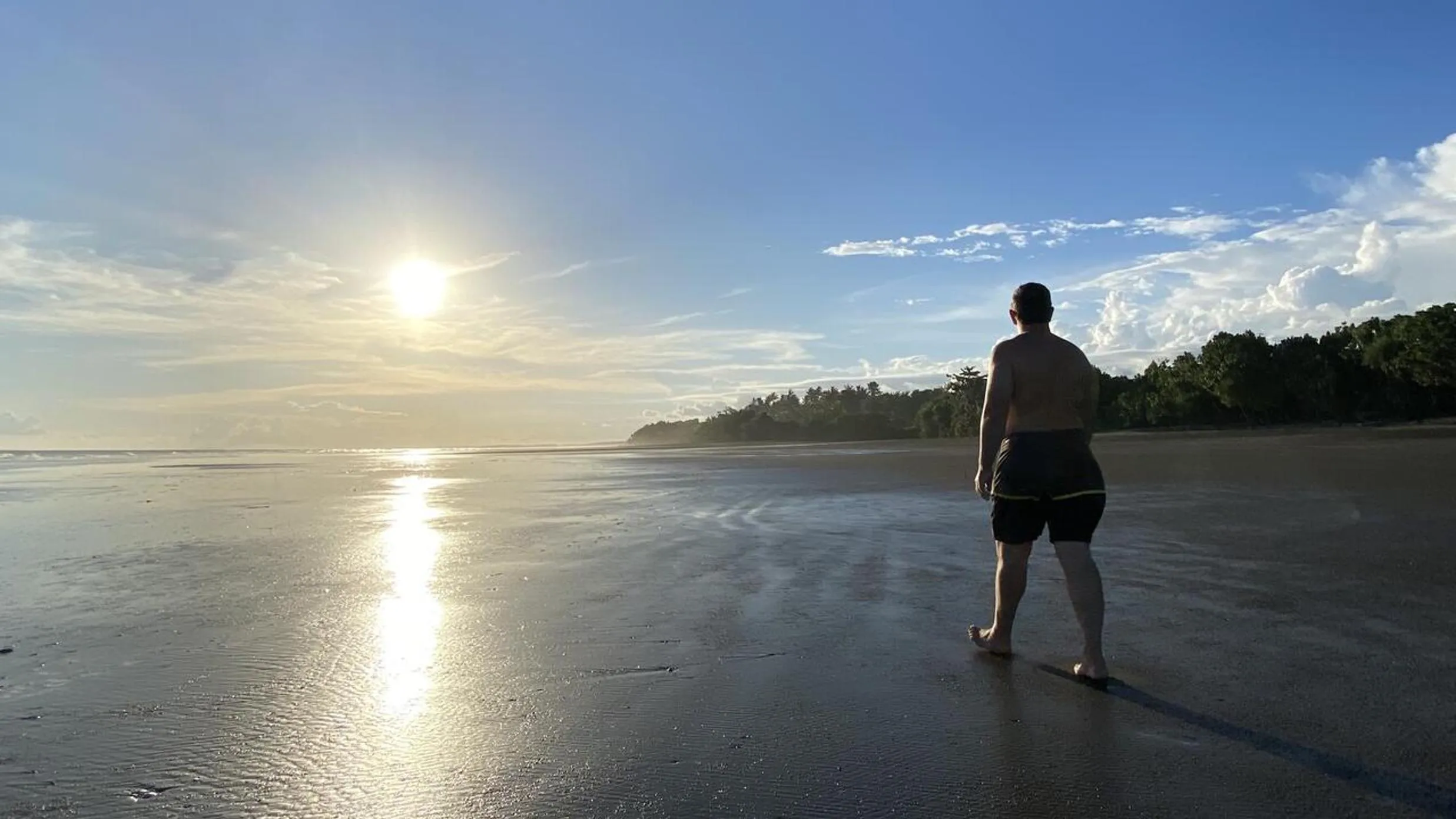 People in Wide Sands Beach Retreat