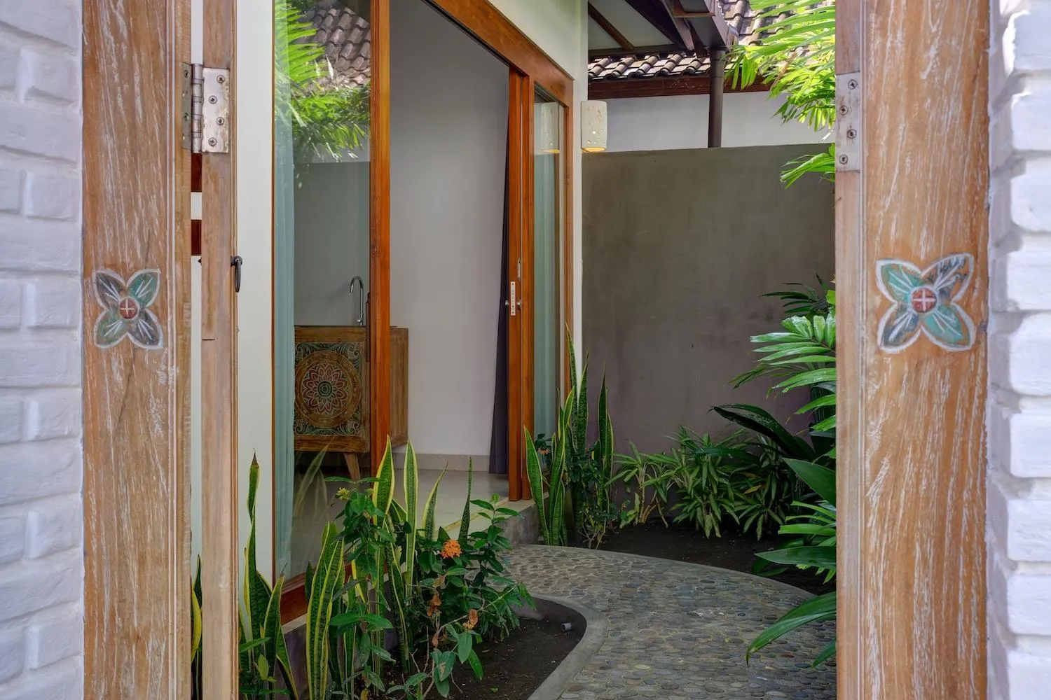 Facade/entrance in Wide Sands Beach Retreat