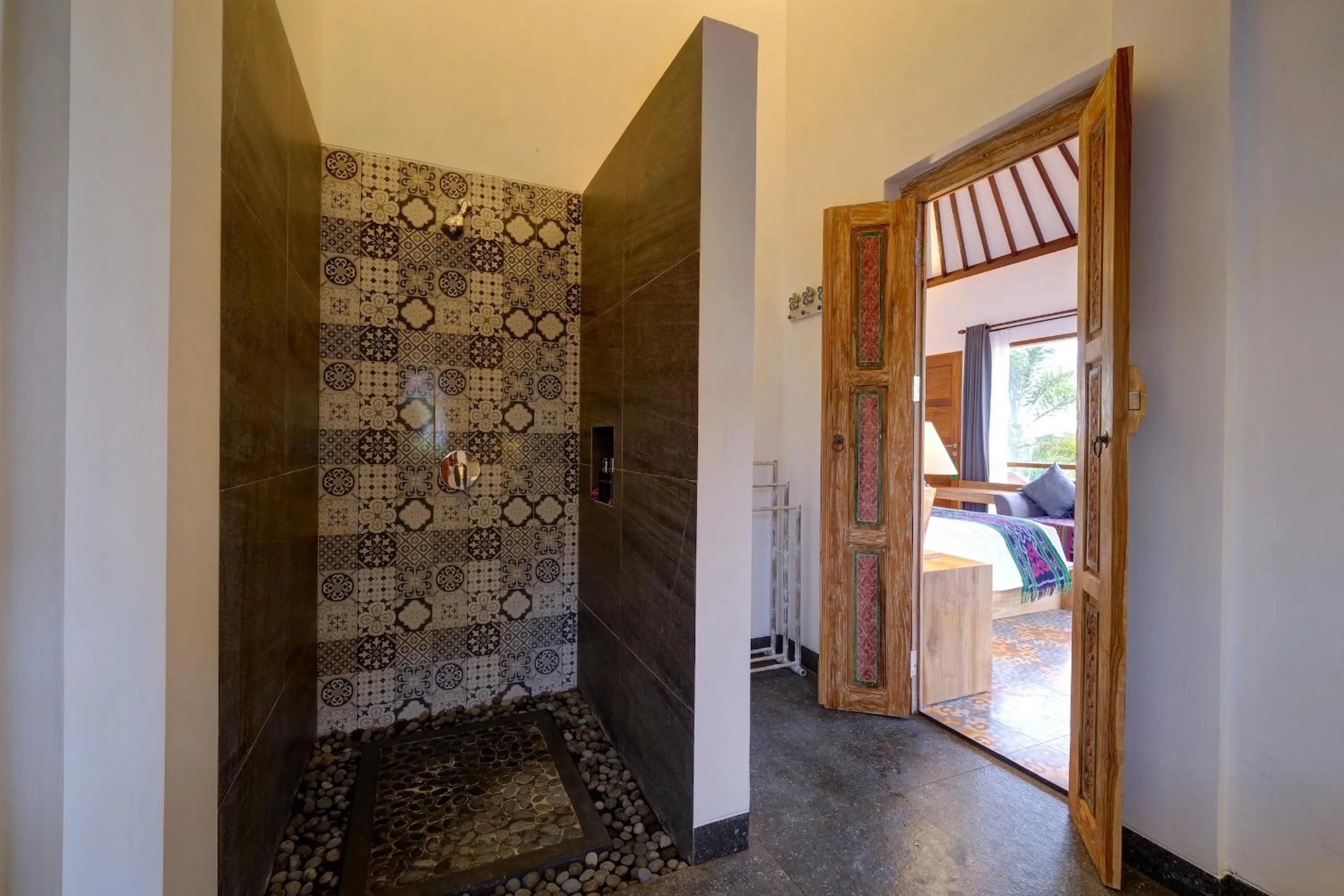 Shower in Wide Sands Beach Retreat
