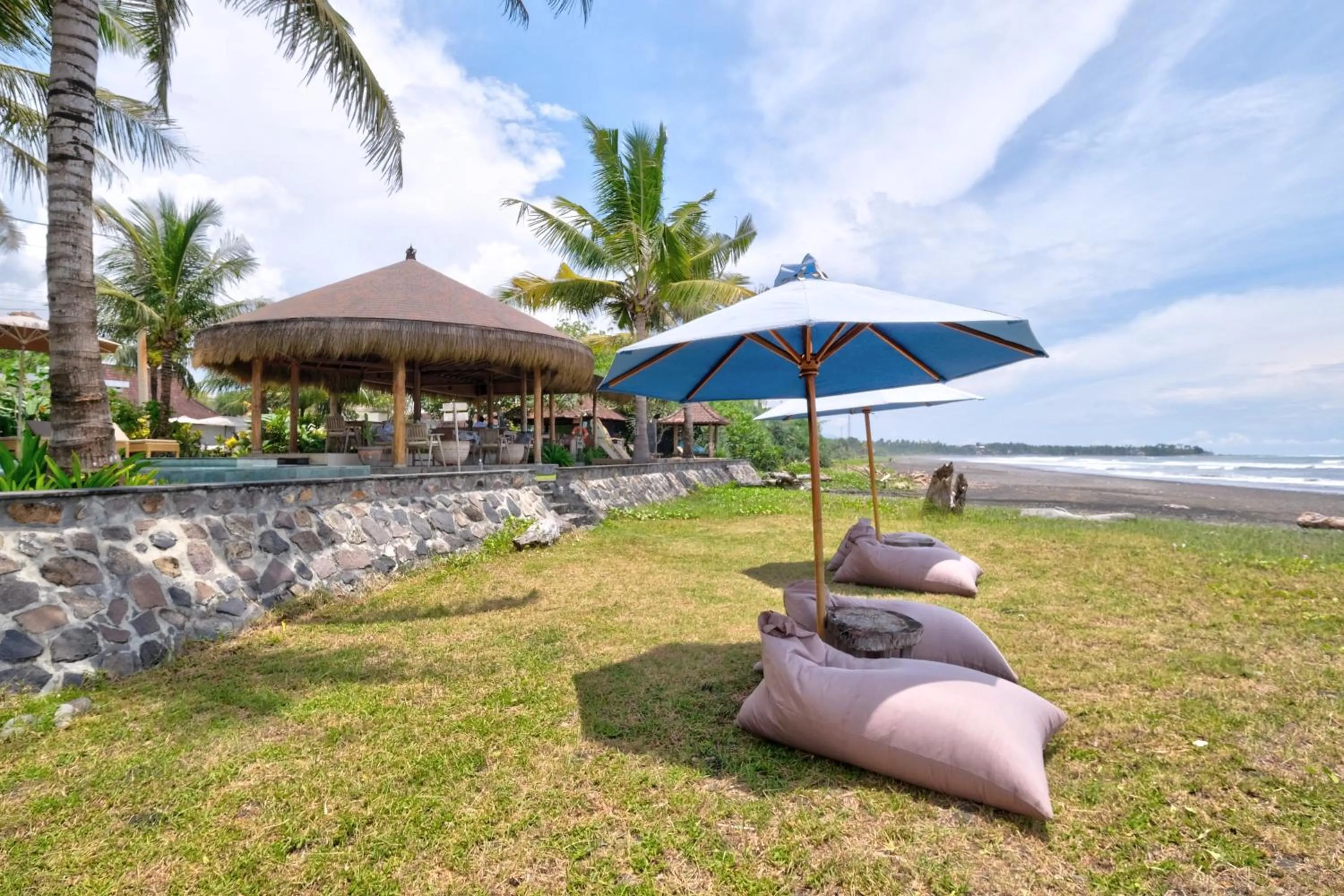 Restaurant/places to eat in Wide Sands Beach Retreat