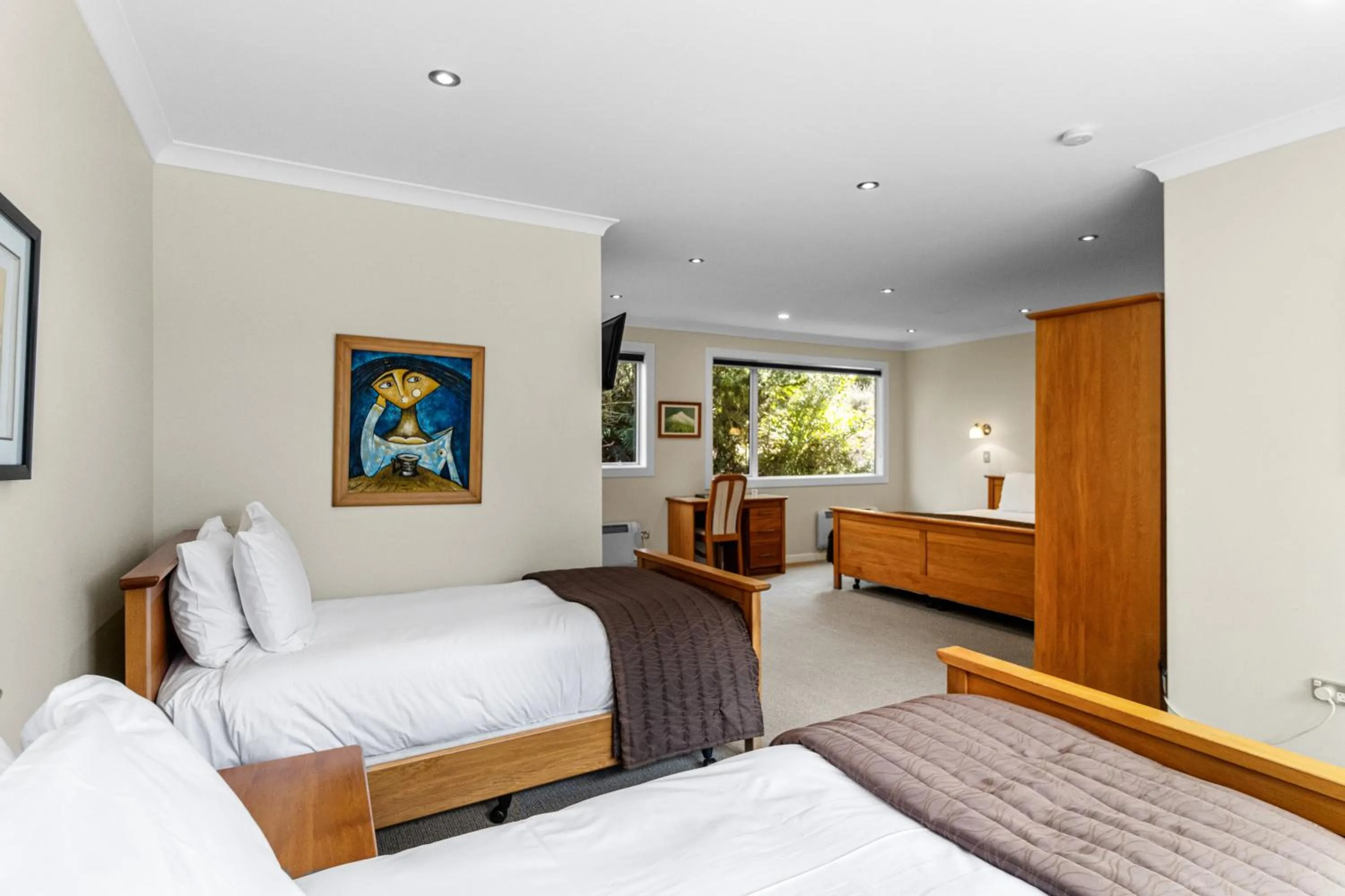 Bed in Mountain House, Stratford, Ngati Ruanui