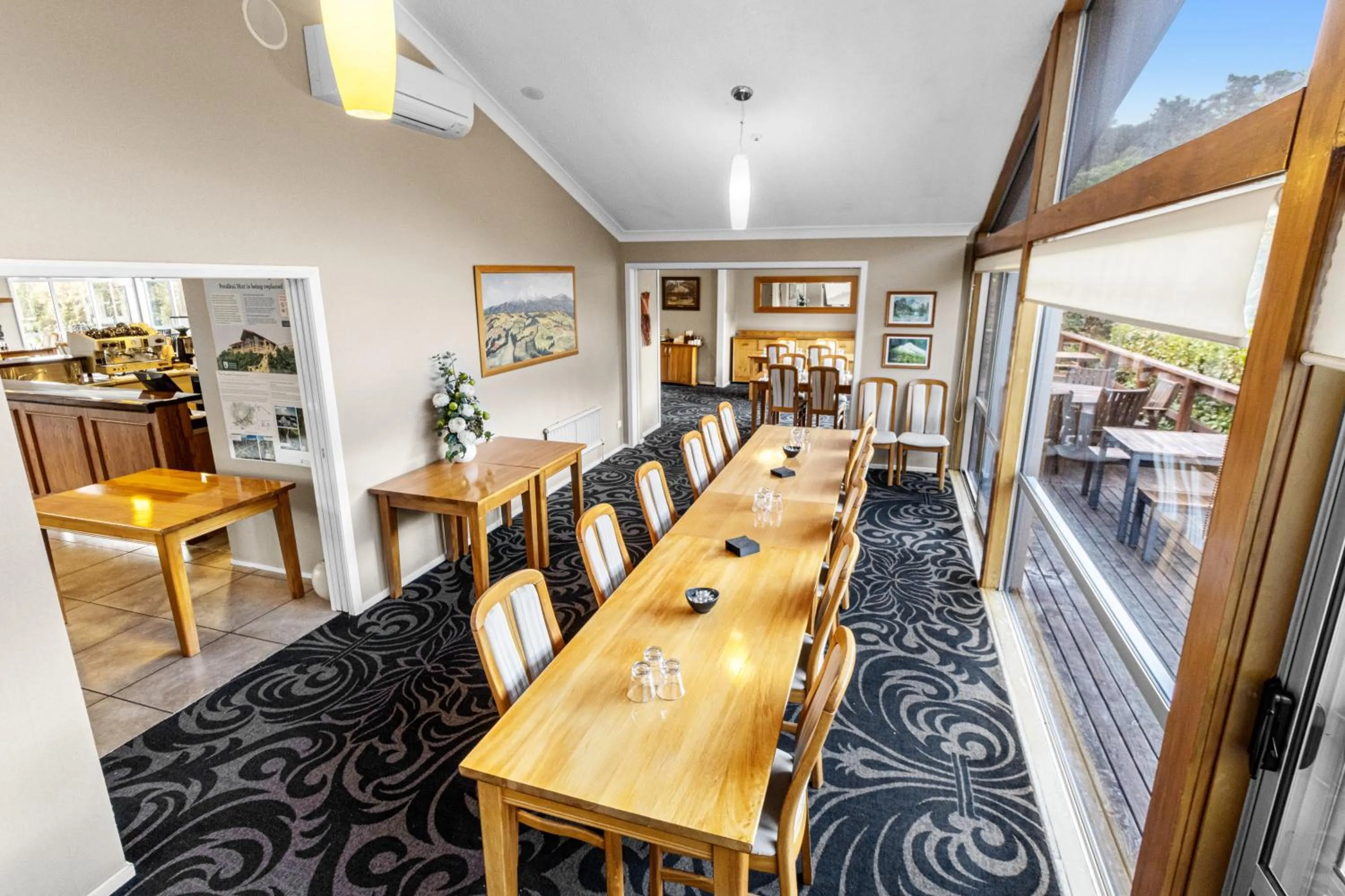 Restaurant/places to eat in Mountain House, Stratford, Ngati Ruanui