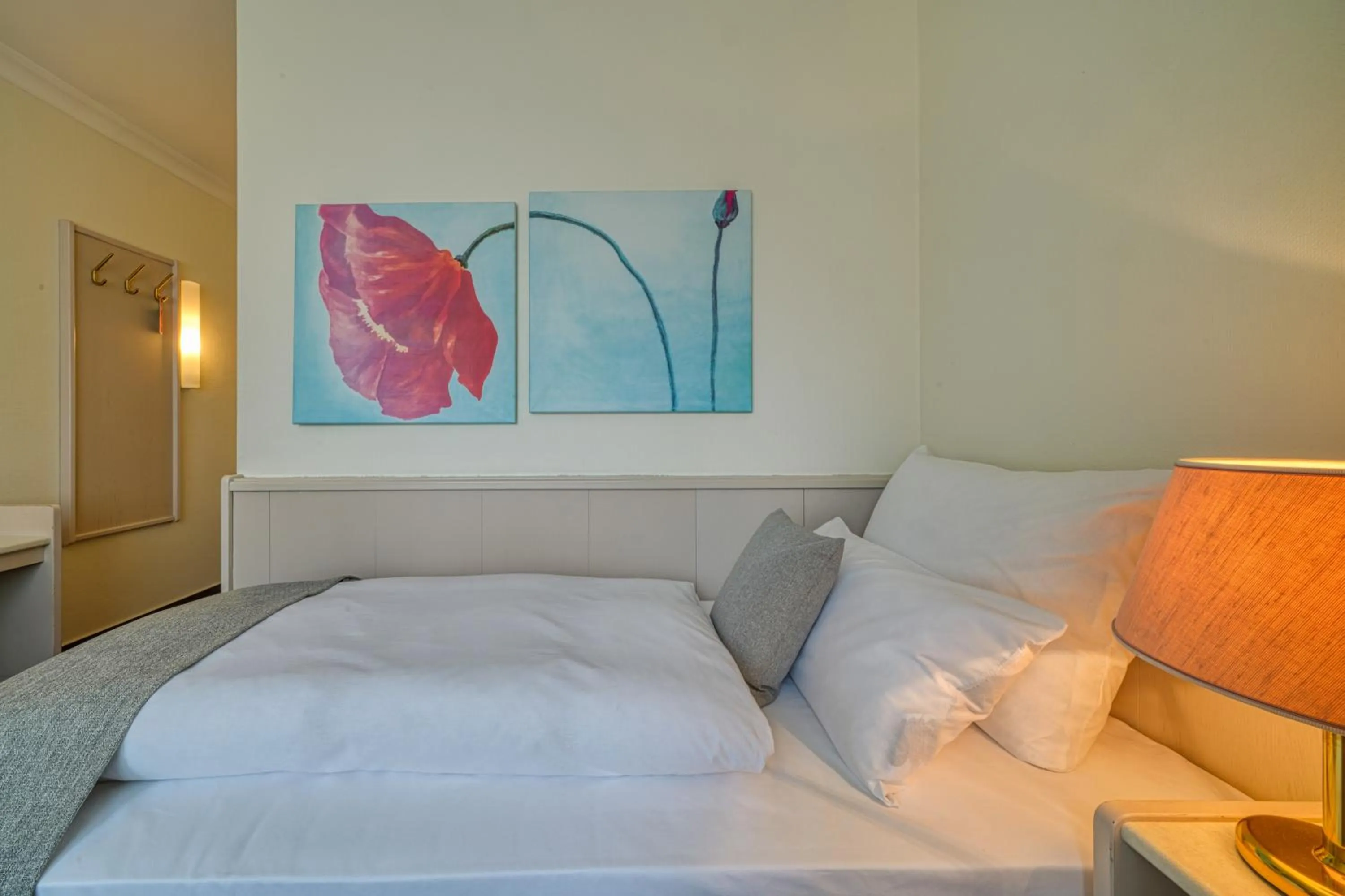 Photo of the whole room, Bed in Parkhotel Am Glienberg by NP