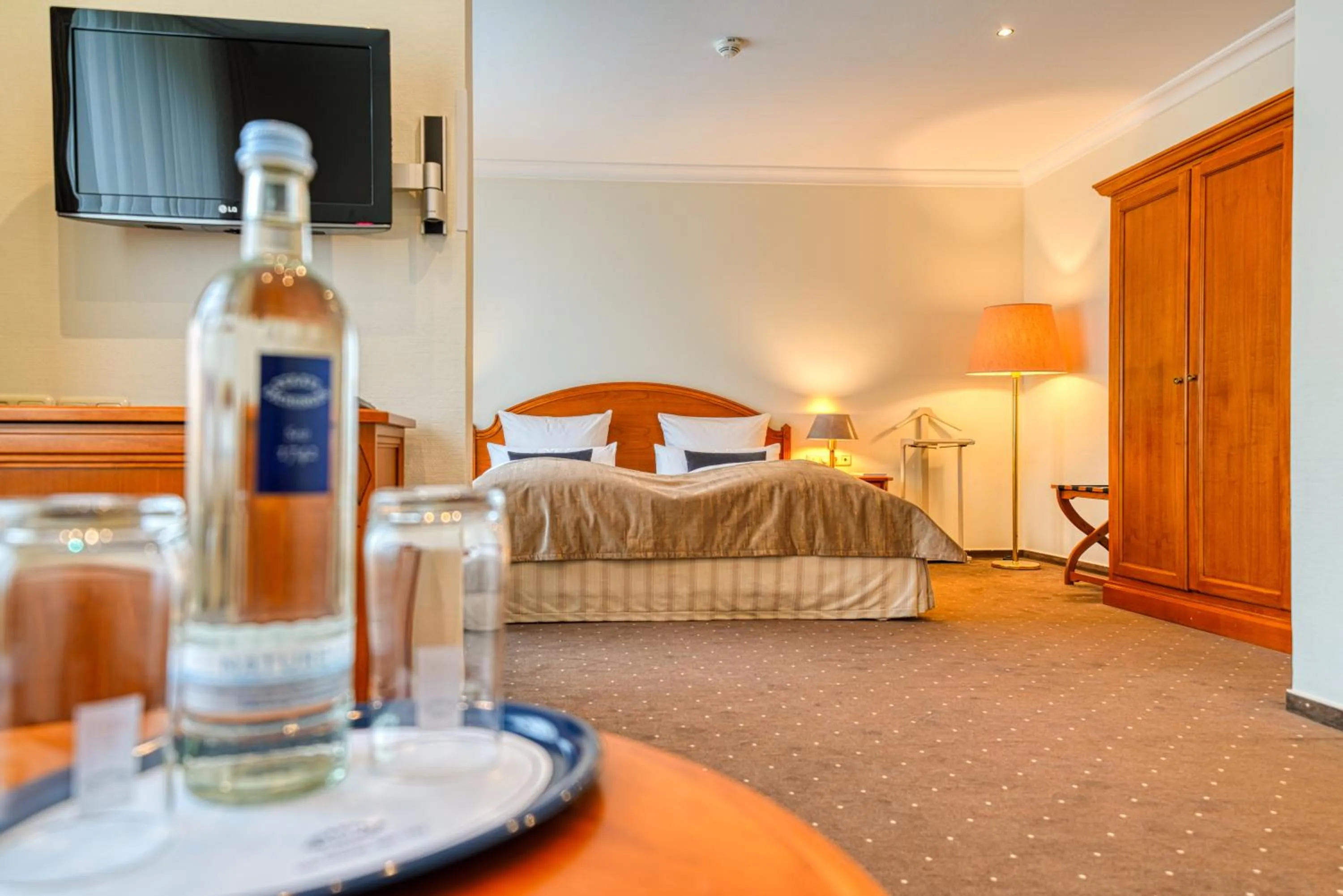 Photo of the whole room, Bed in Parkhotel Am Glienberg by NP