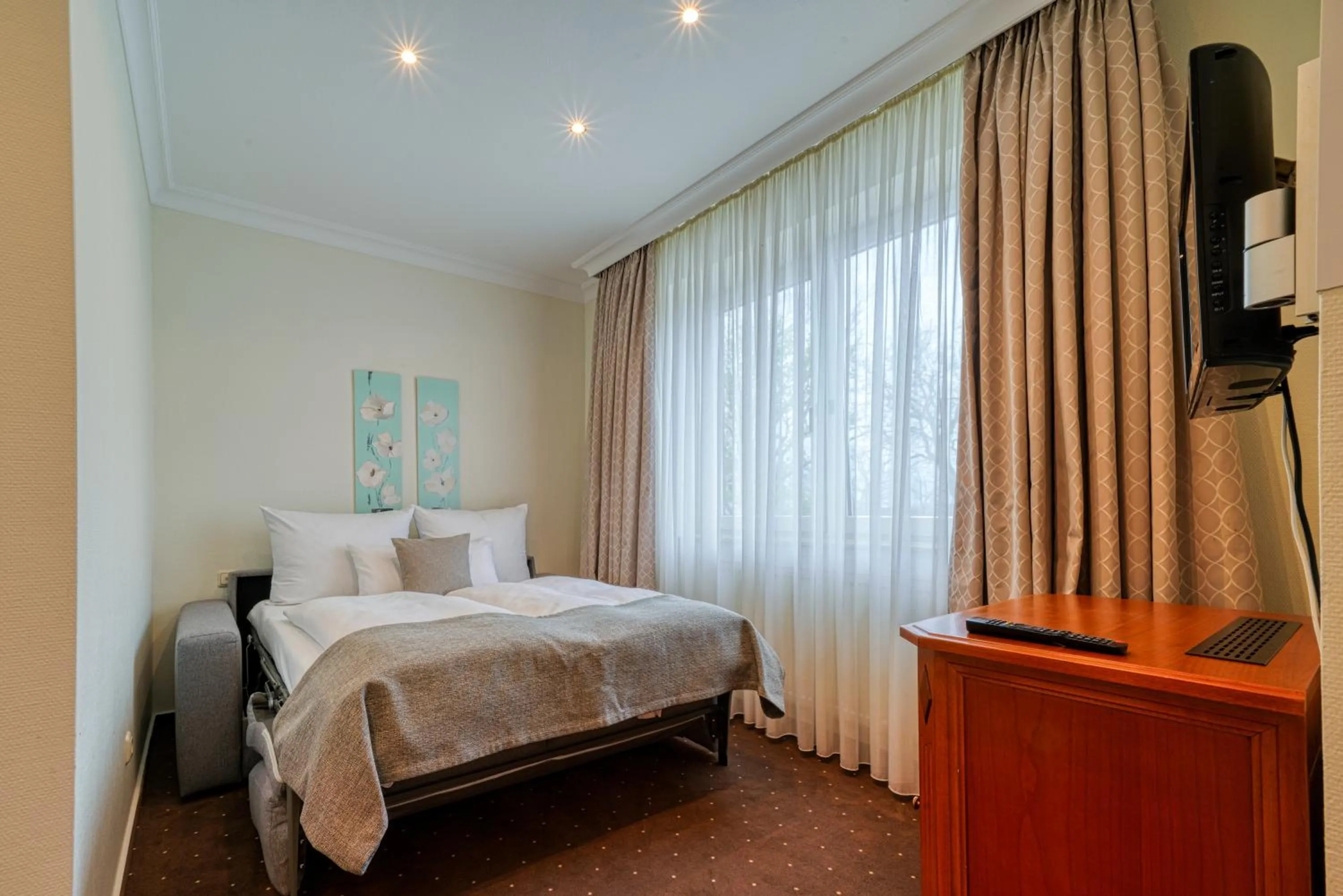 Bed in Parkhotel Am Glienberg by NP