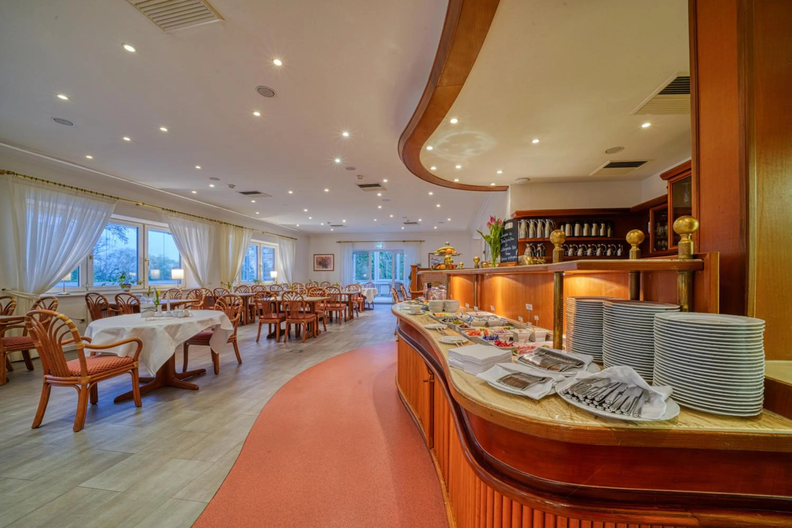 Restaurant/places to eat in Parkhotel Am Glienberg by NP