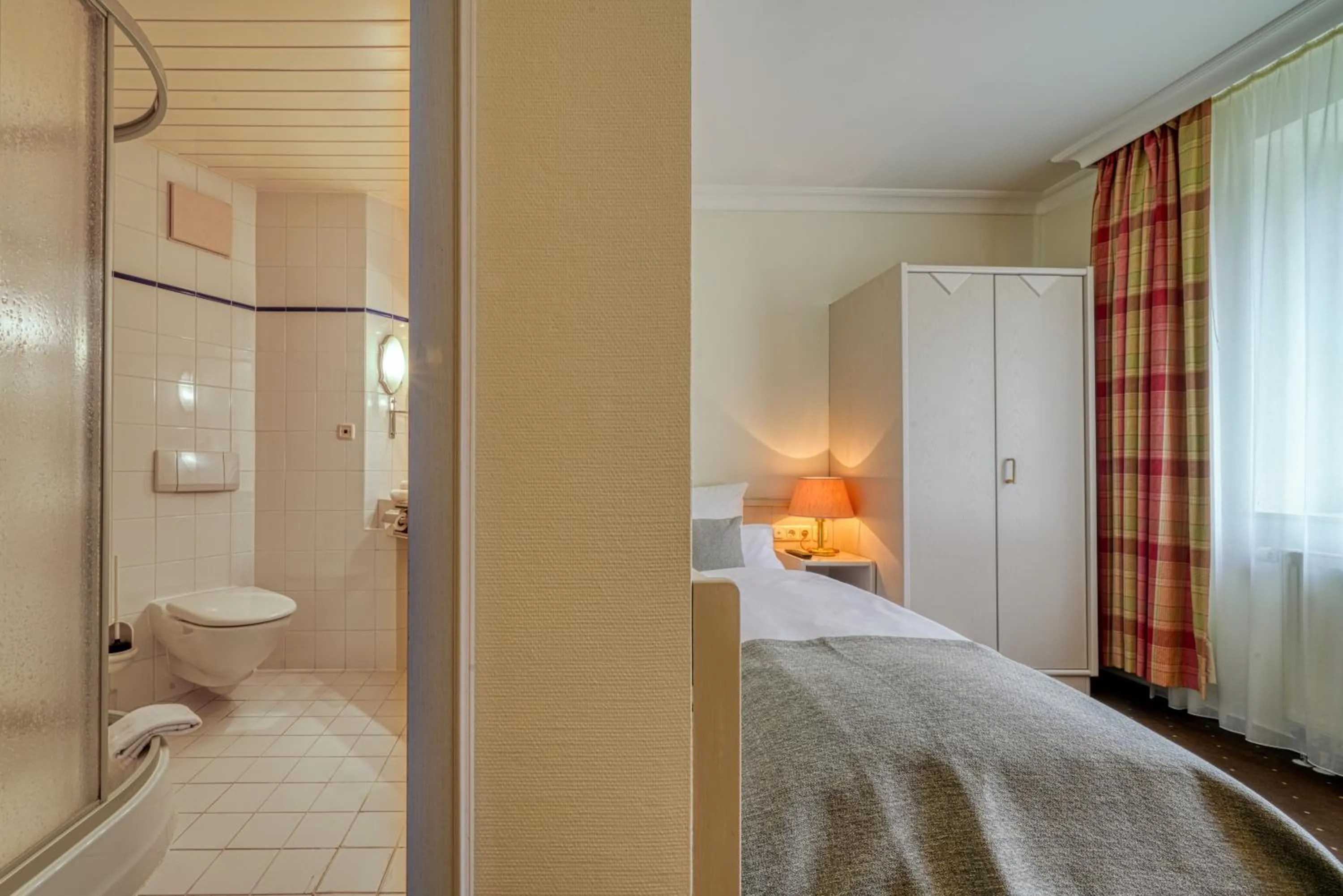 Photo of the whole room, Bed in Parkhotel Am Glienberg by NP