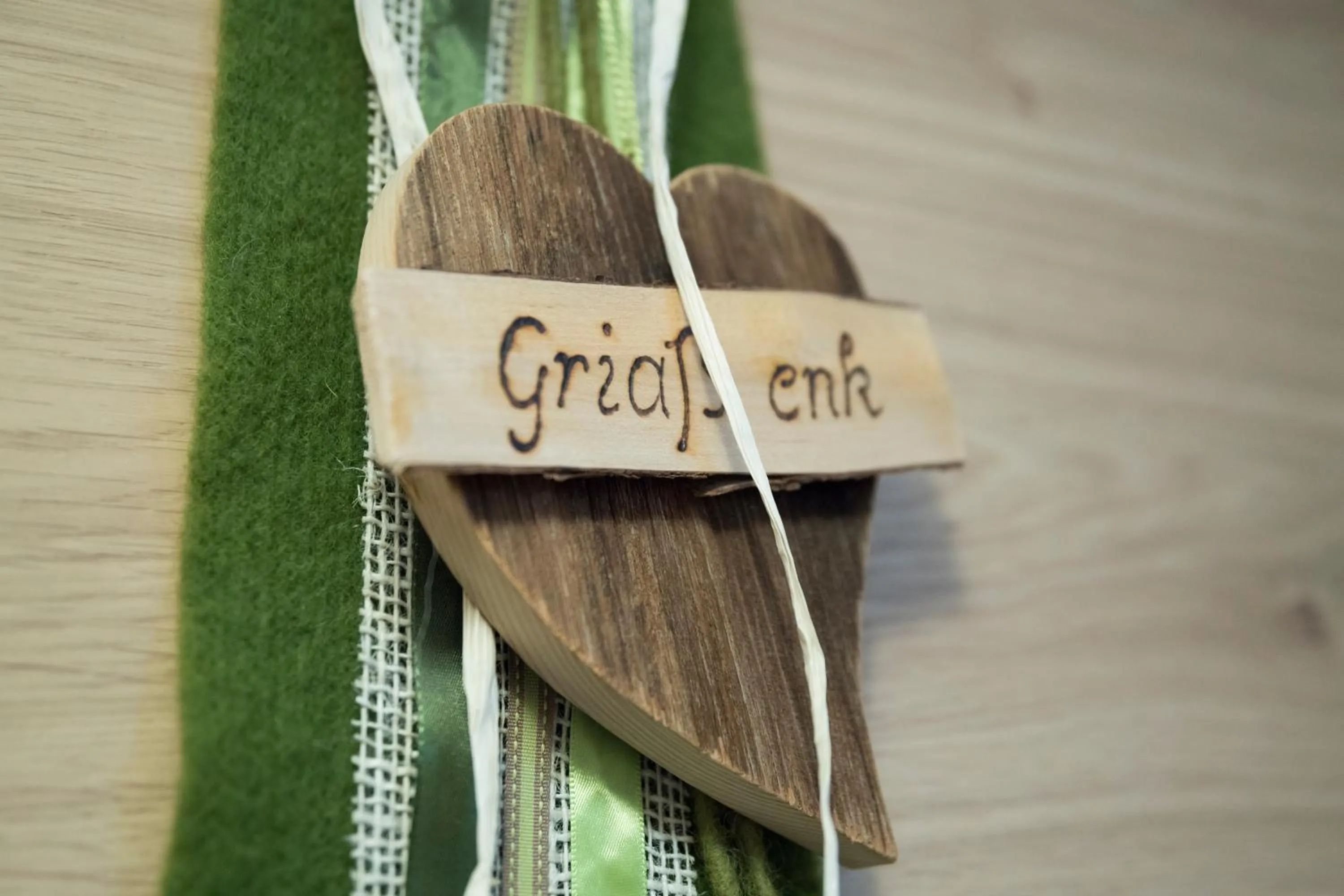 Logo/Certificate/Sign in Apart Garni Sesvenna