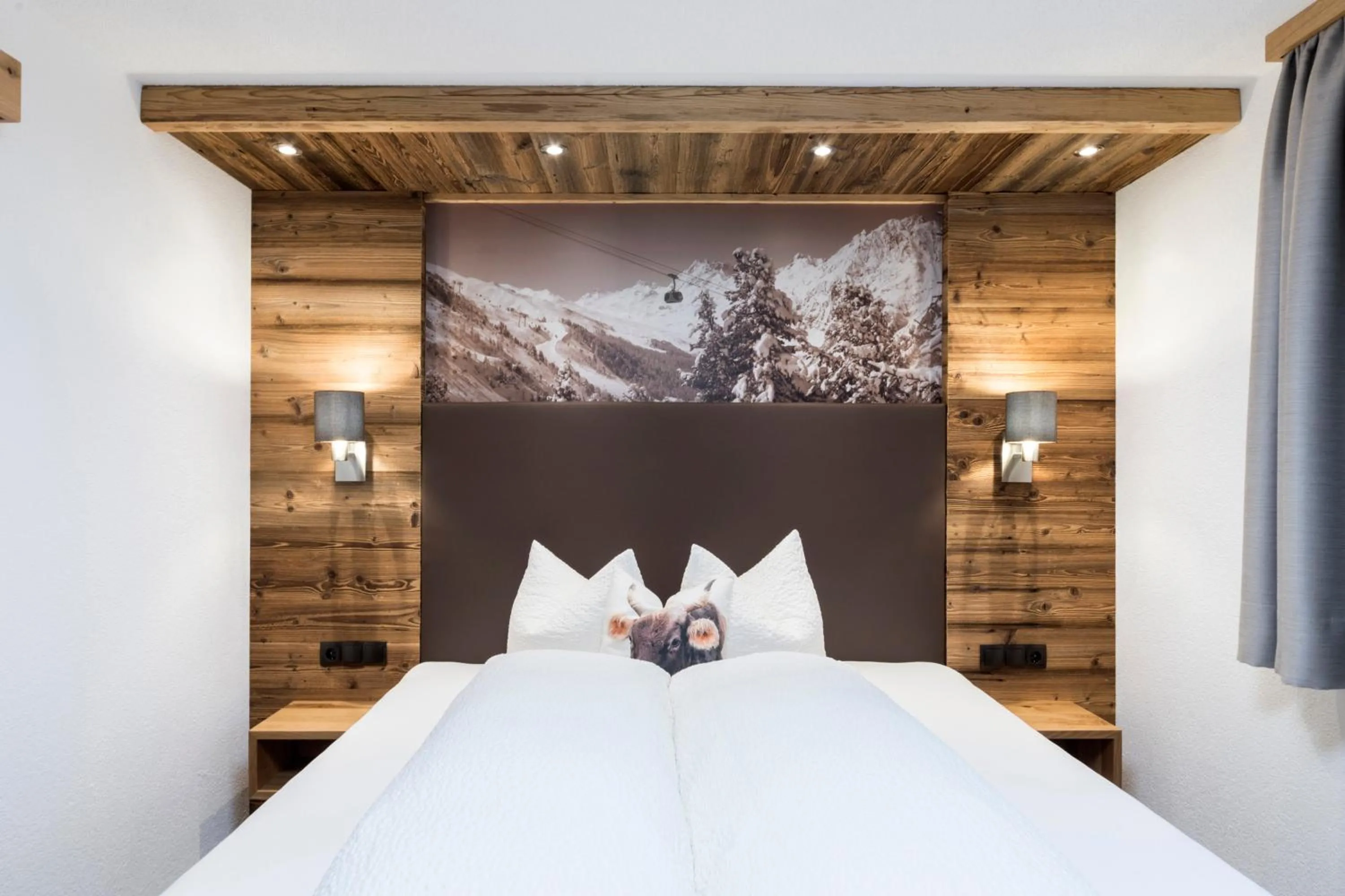Photo of the whole room, Bed in Apart Garni Sesvenna
