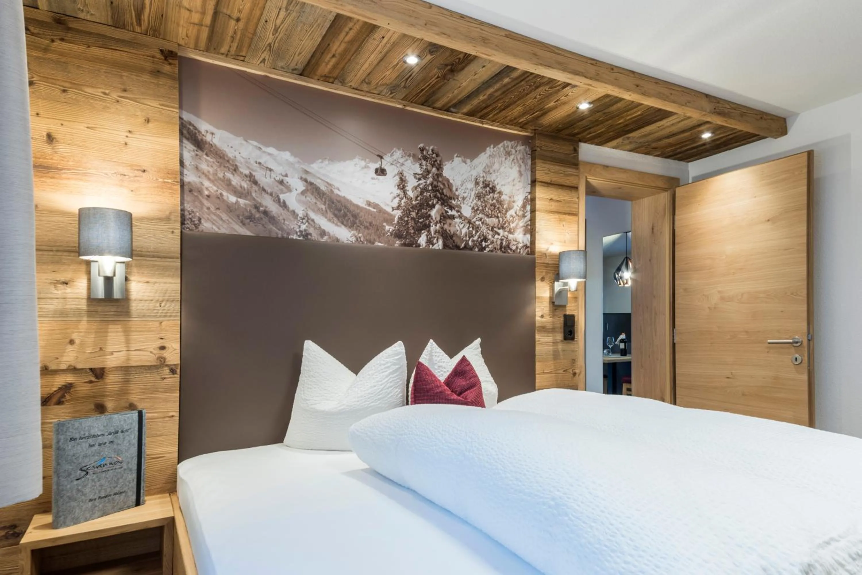 Bed in Apart Garni Sesvenna