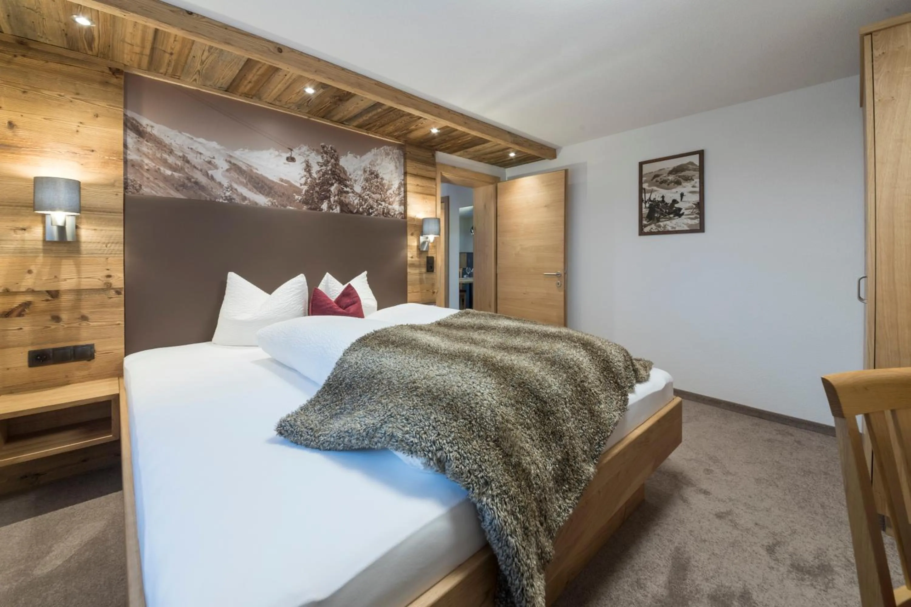Photo of the whole room, Bed in Apart Garni Sesvenna