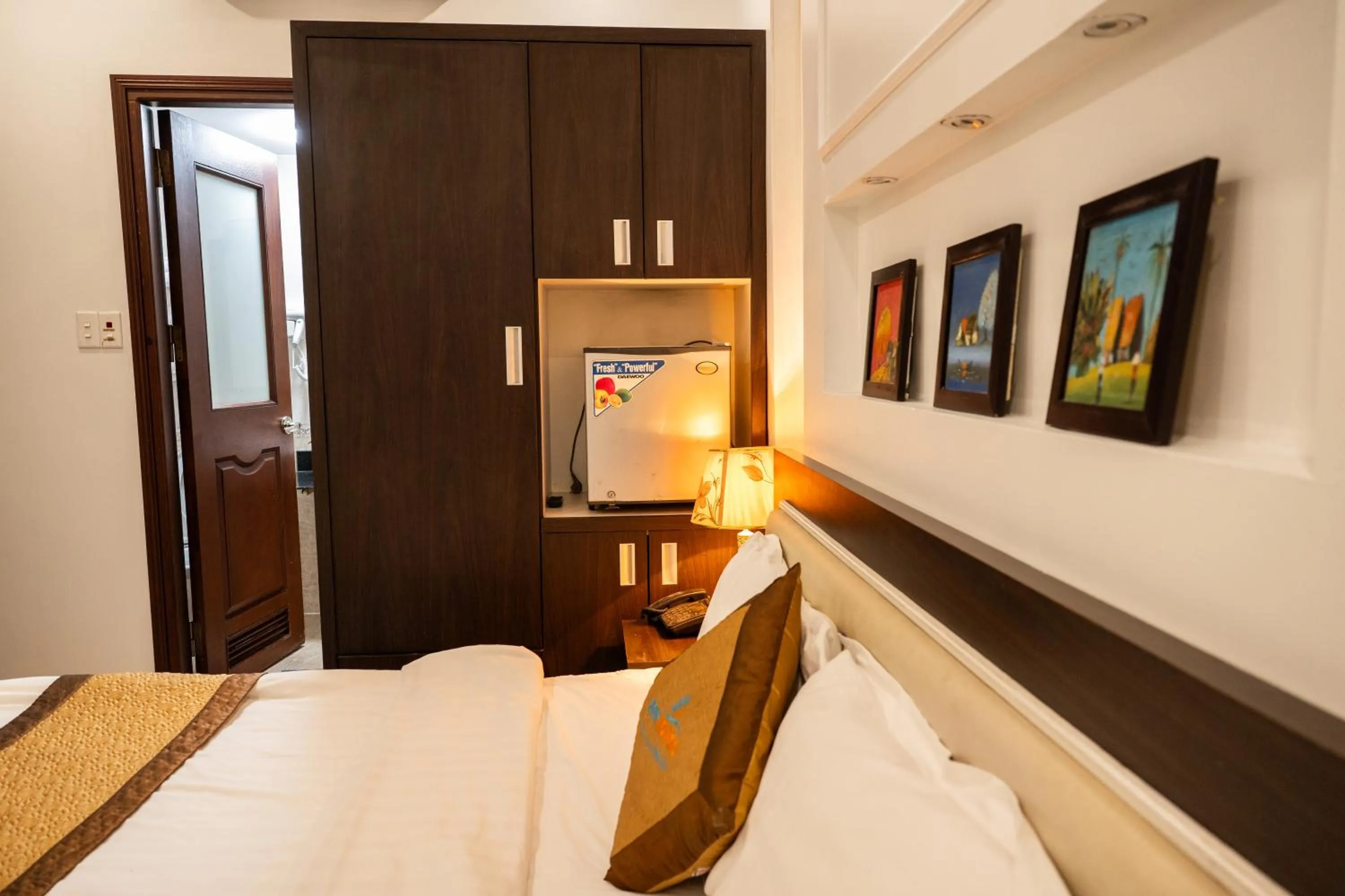 Bedroom, Bed in Chariot Hotel