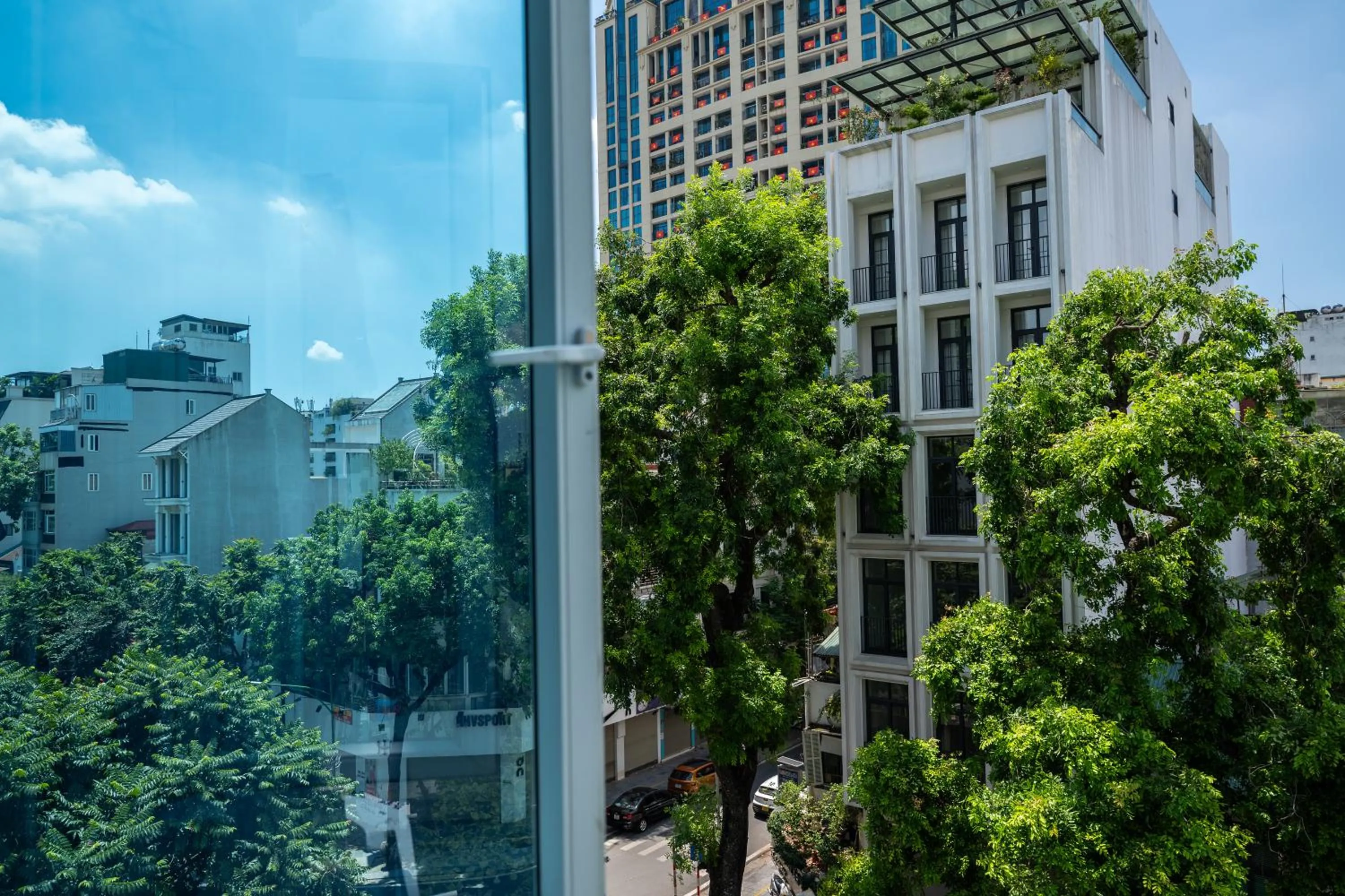 City view in Chariot Hotel