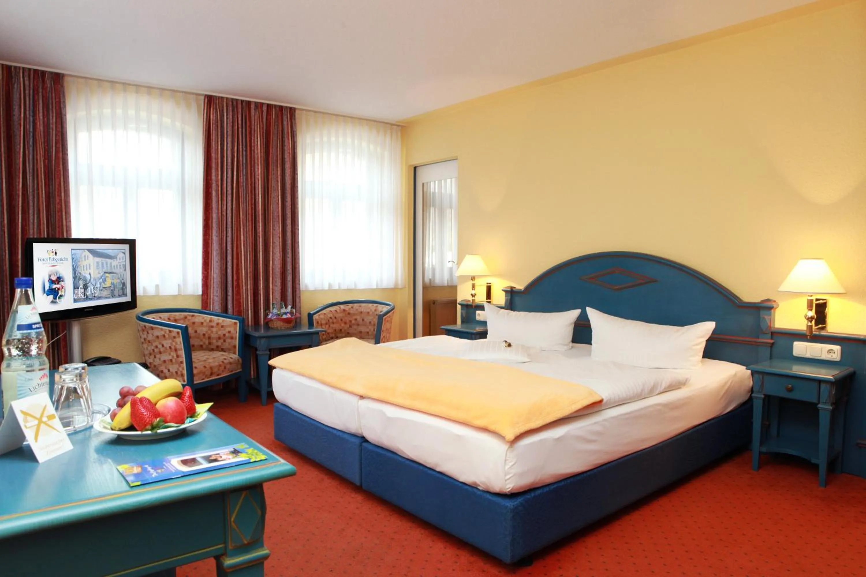 Photo of the whole room, Bed in Hotel Erbgericht Buntes Haus