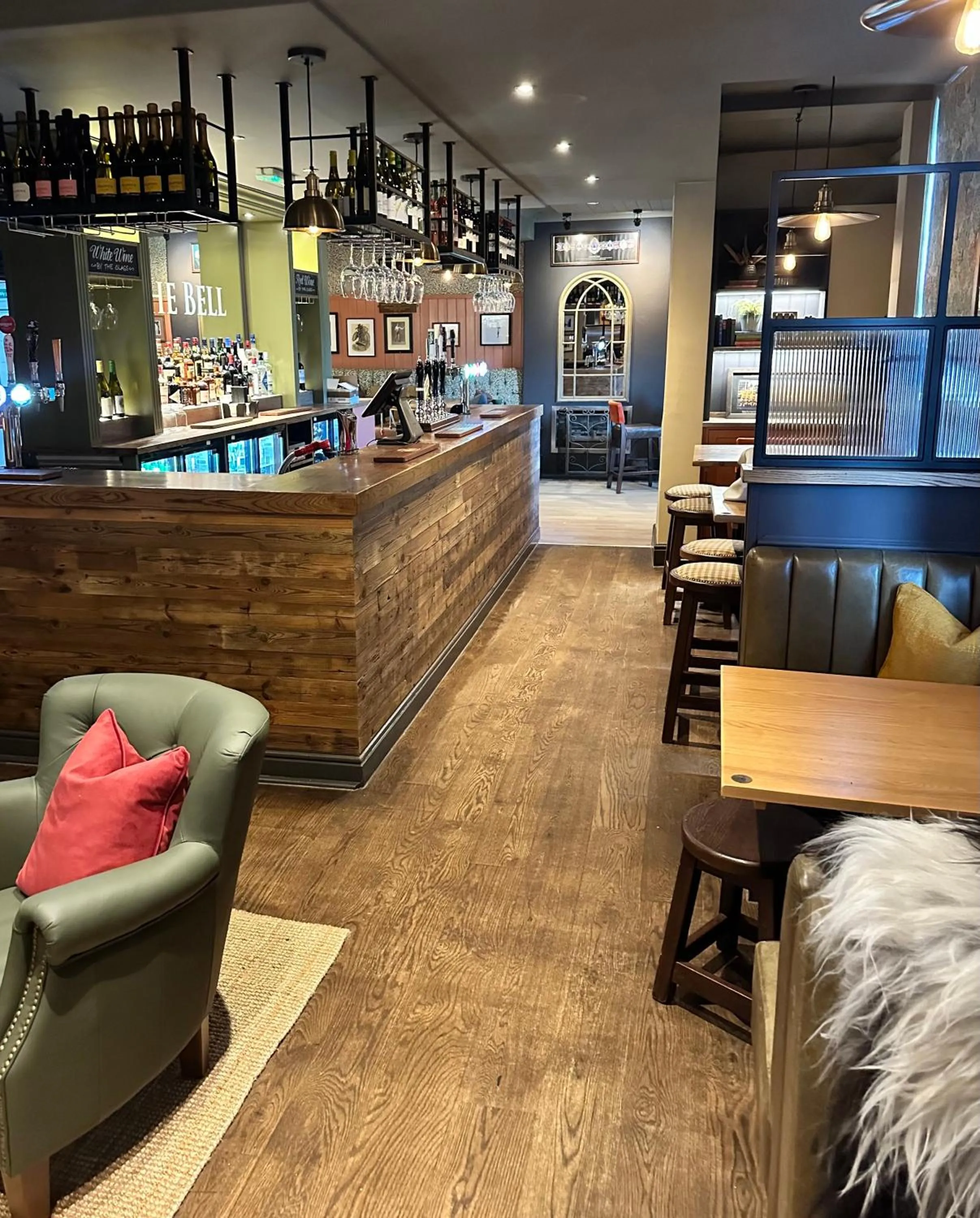 Restaurant/places to eat in The Bell