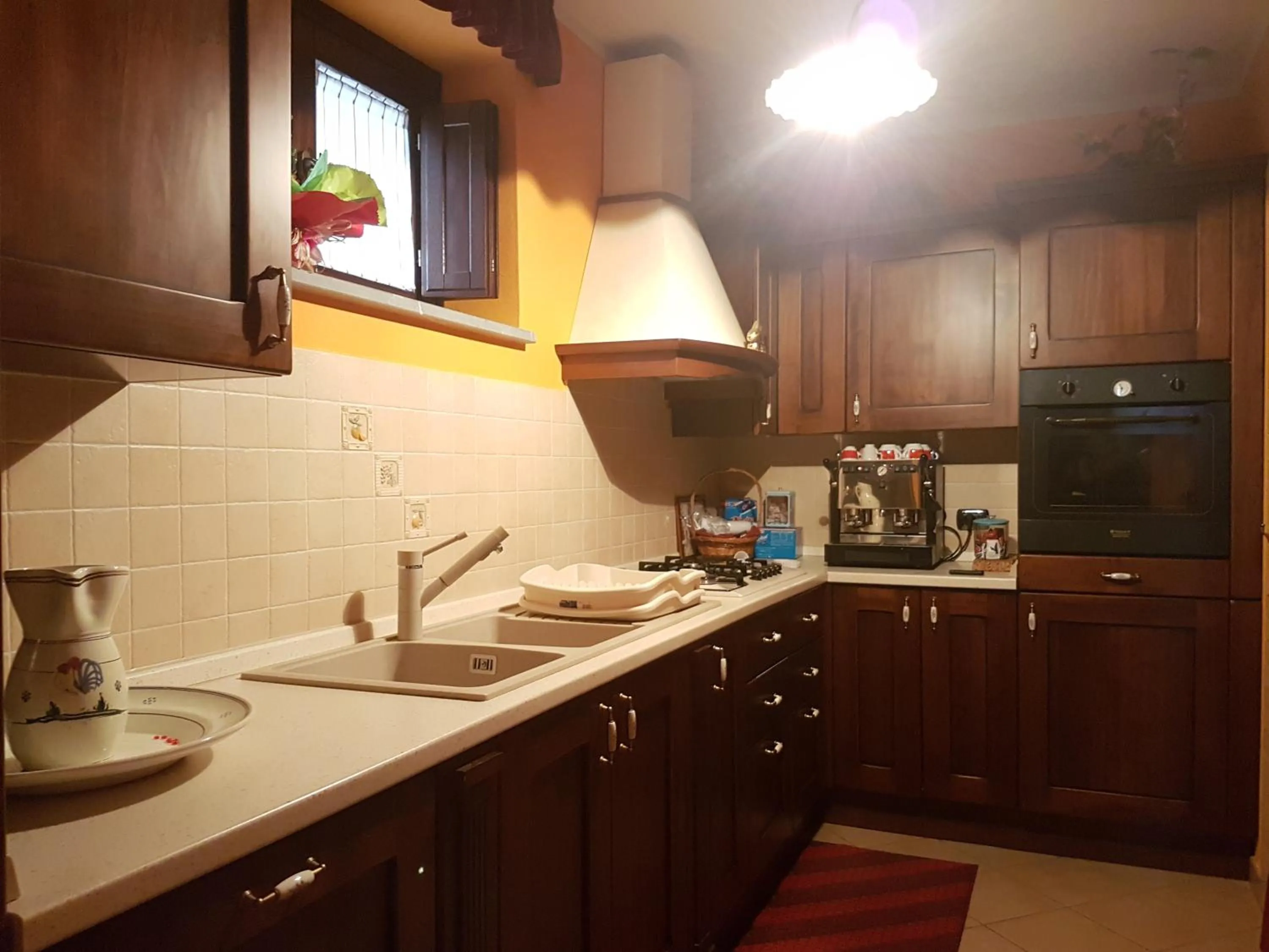 Kitchen or kitchenette in Le Chalet del Pollino