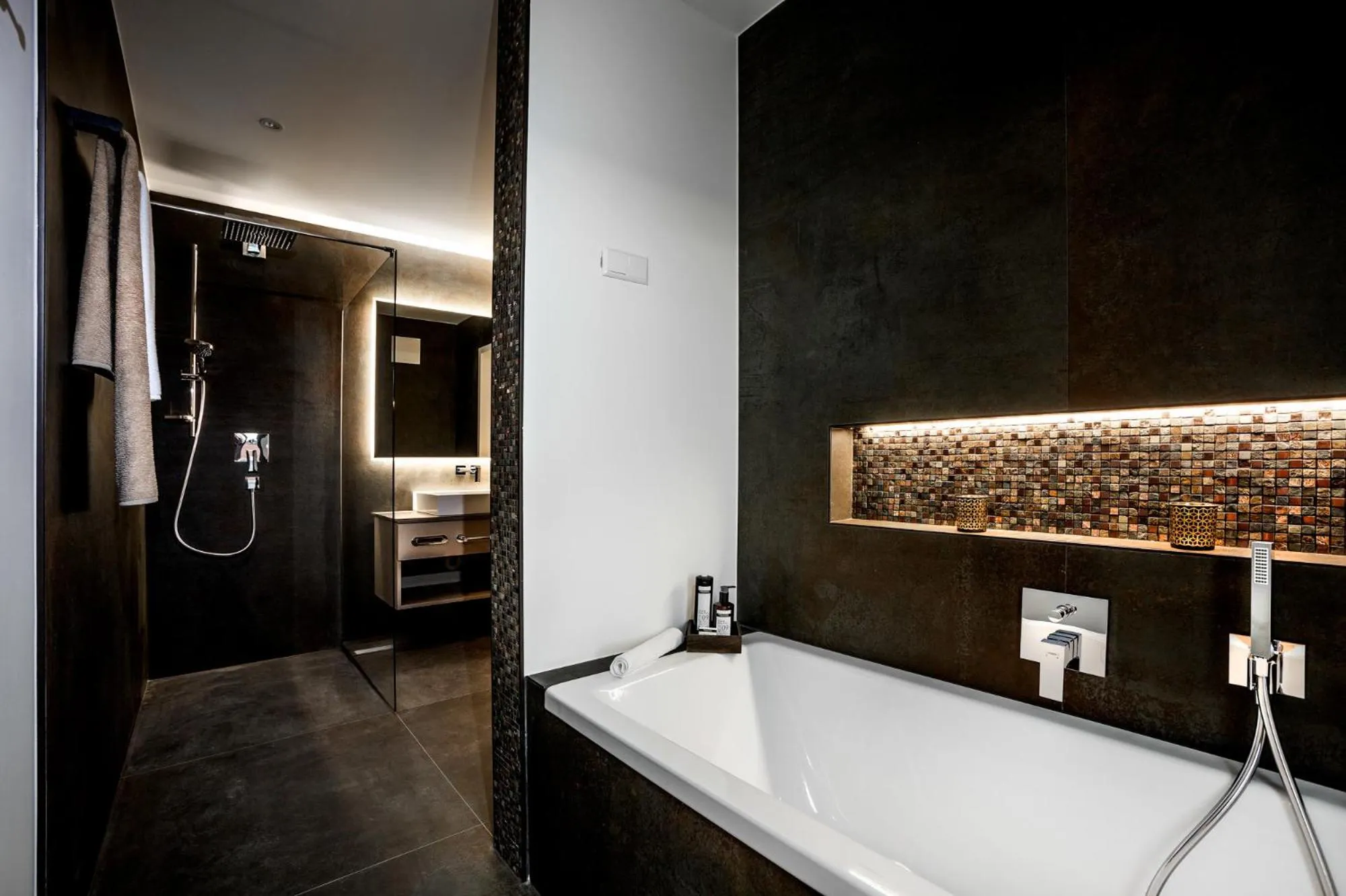 Bathroom in PRIMERA Apartments