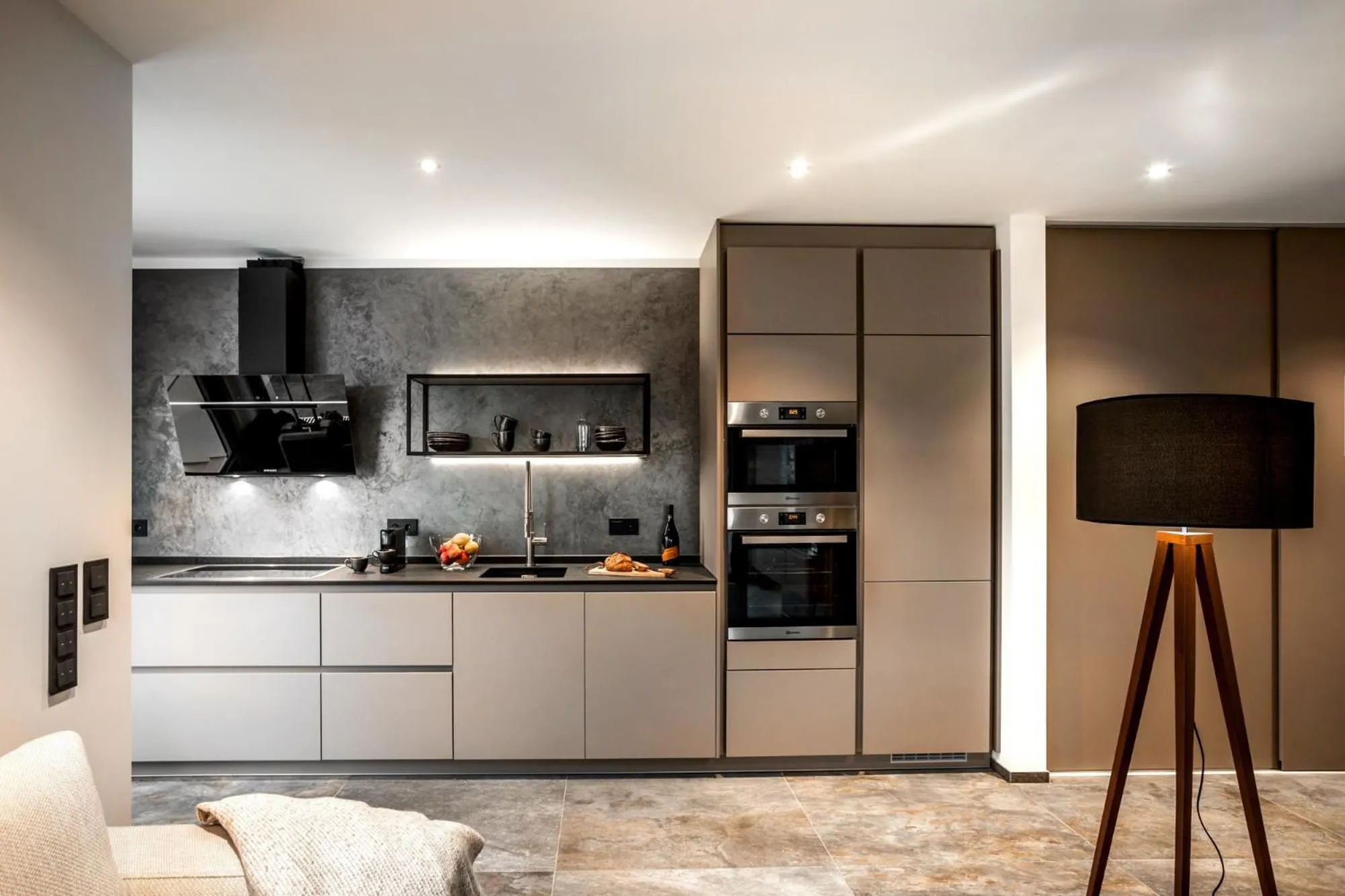 Dining area in PRIMERA Apartments