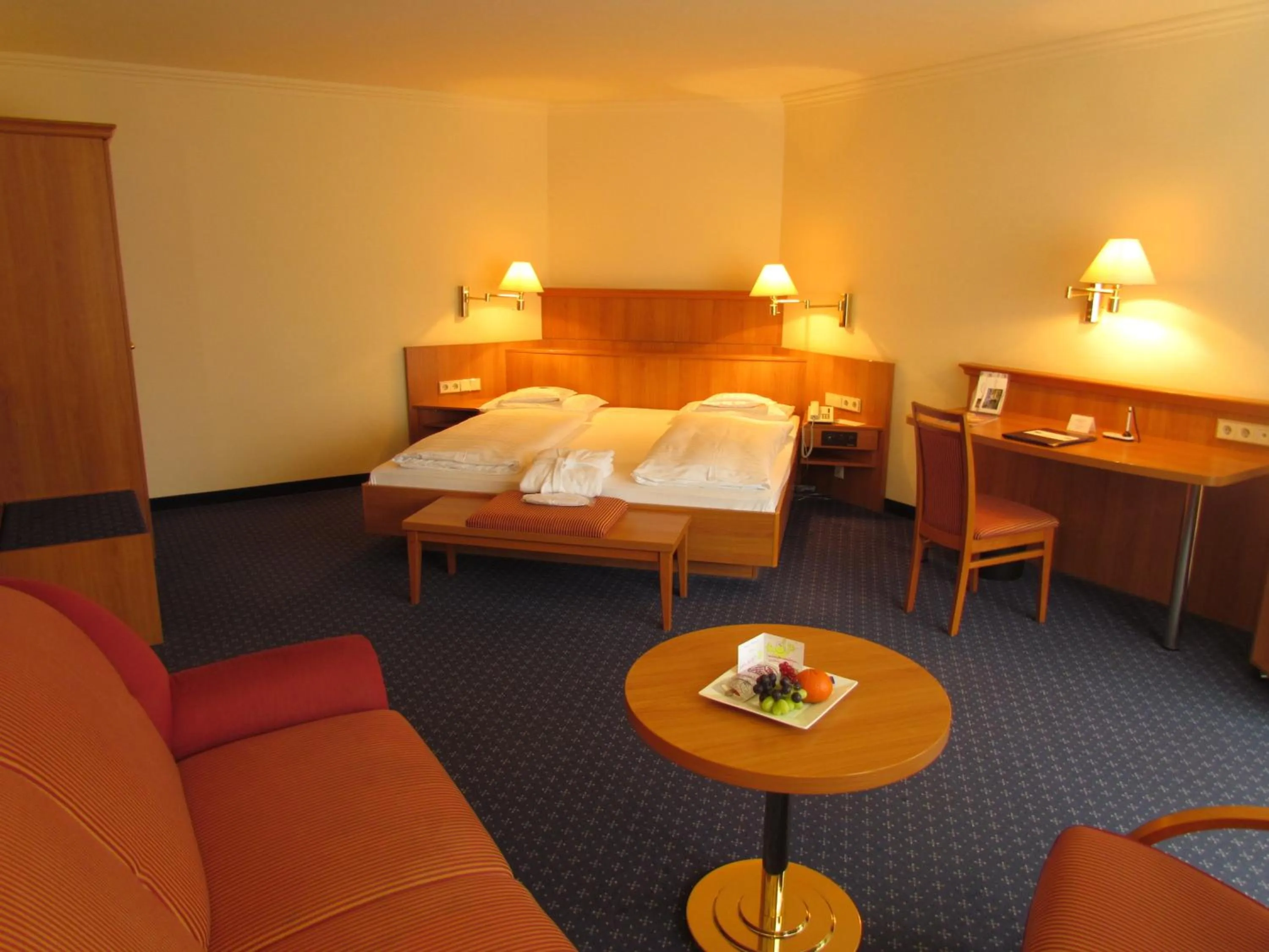 Photo of the whole room, Bed in Parkhotel Bad Homburg