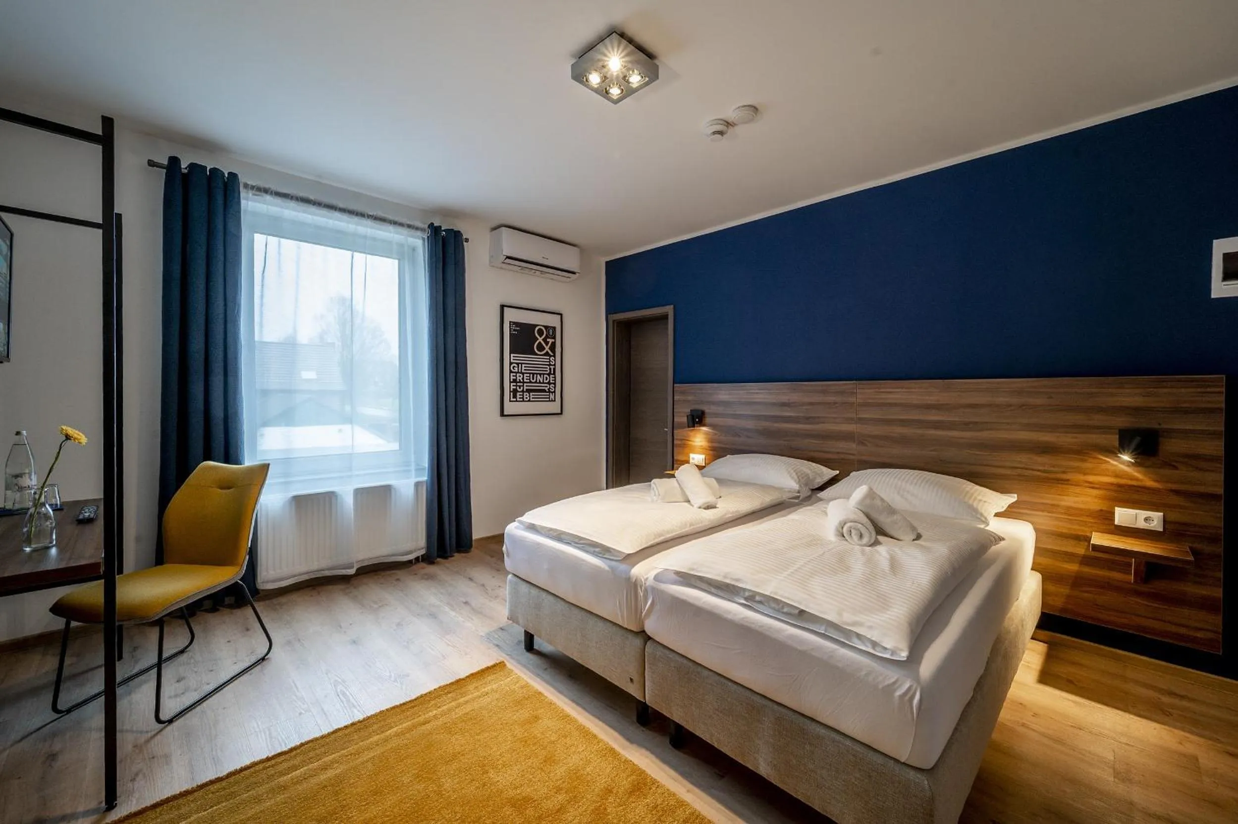 Bed in Hotel Zu Freunden